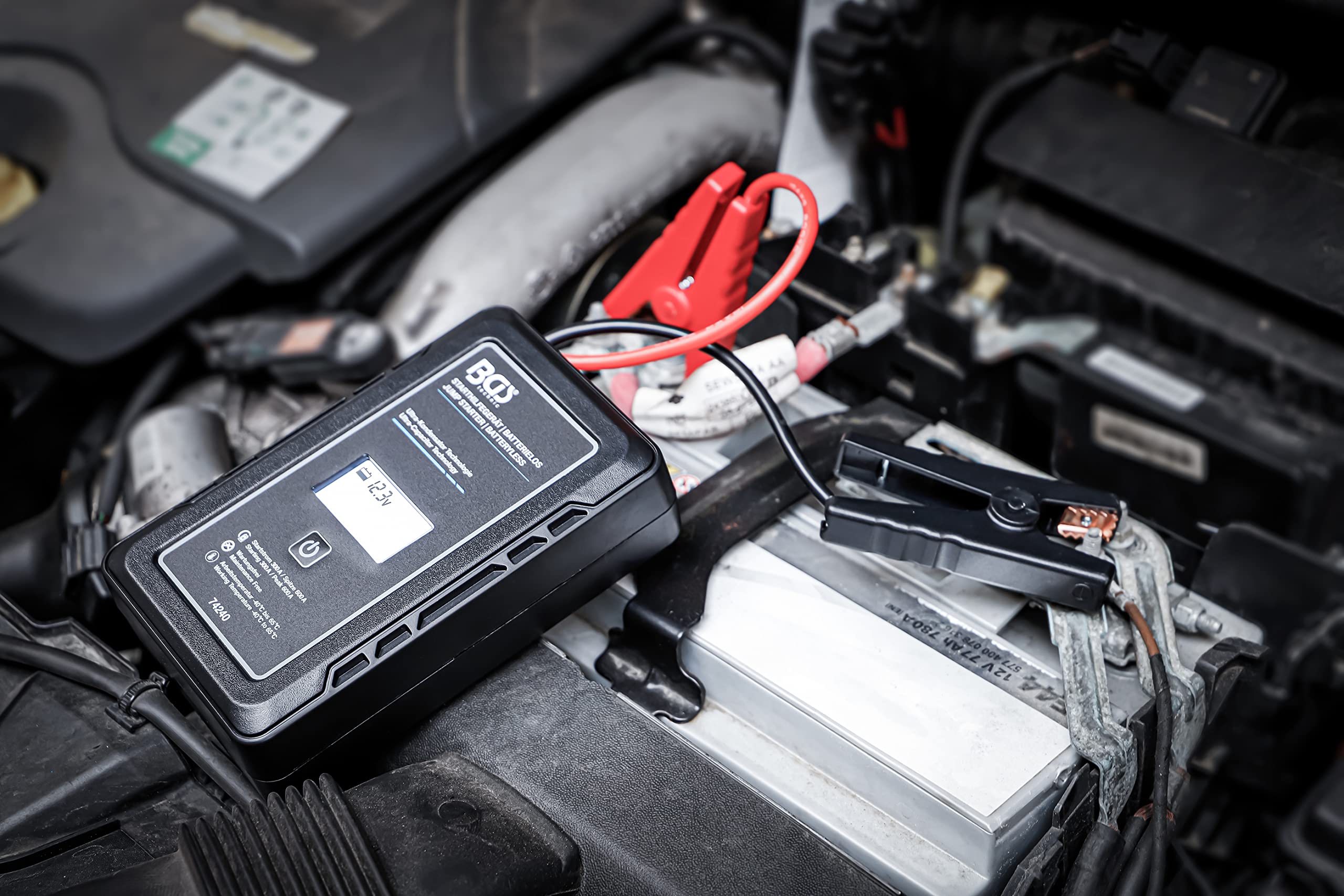 BGS 74240 | Arrancador | sin batería | con tecnología de ultracondensadores | 12 V / 300 A / 600 A | Con tecnología de ultracondensador, para vehículos de 12 V, pantalla LCD, protección contra polaridad inversa y cortocircuito