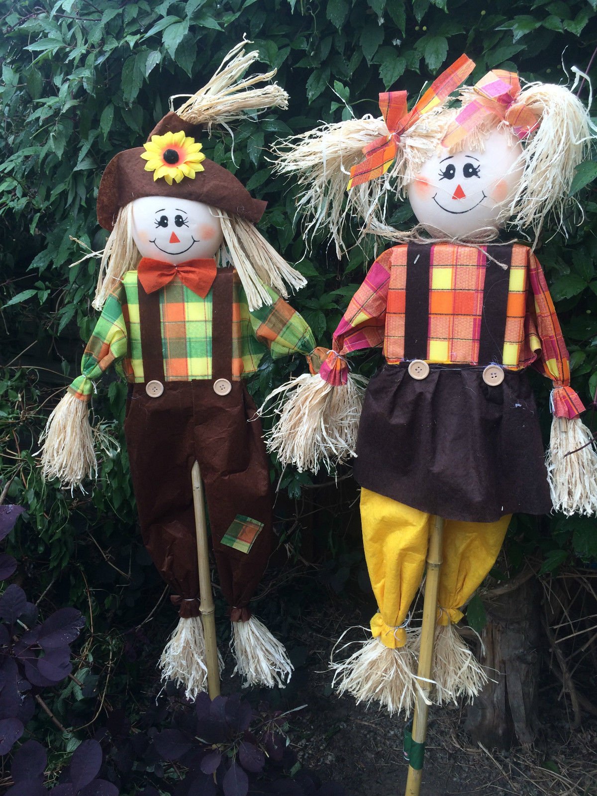 Pair 4ft Decorative Rustic Scarecrows Deter Birds Pests Garden Ornament