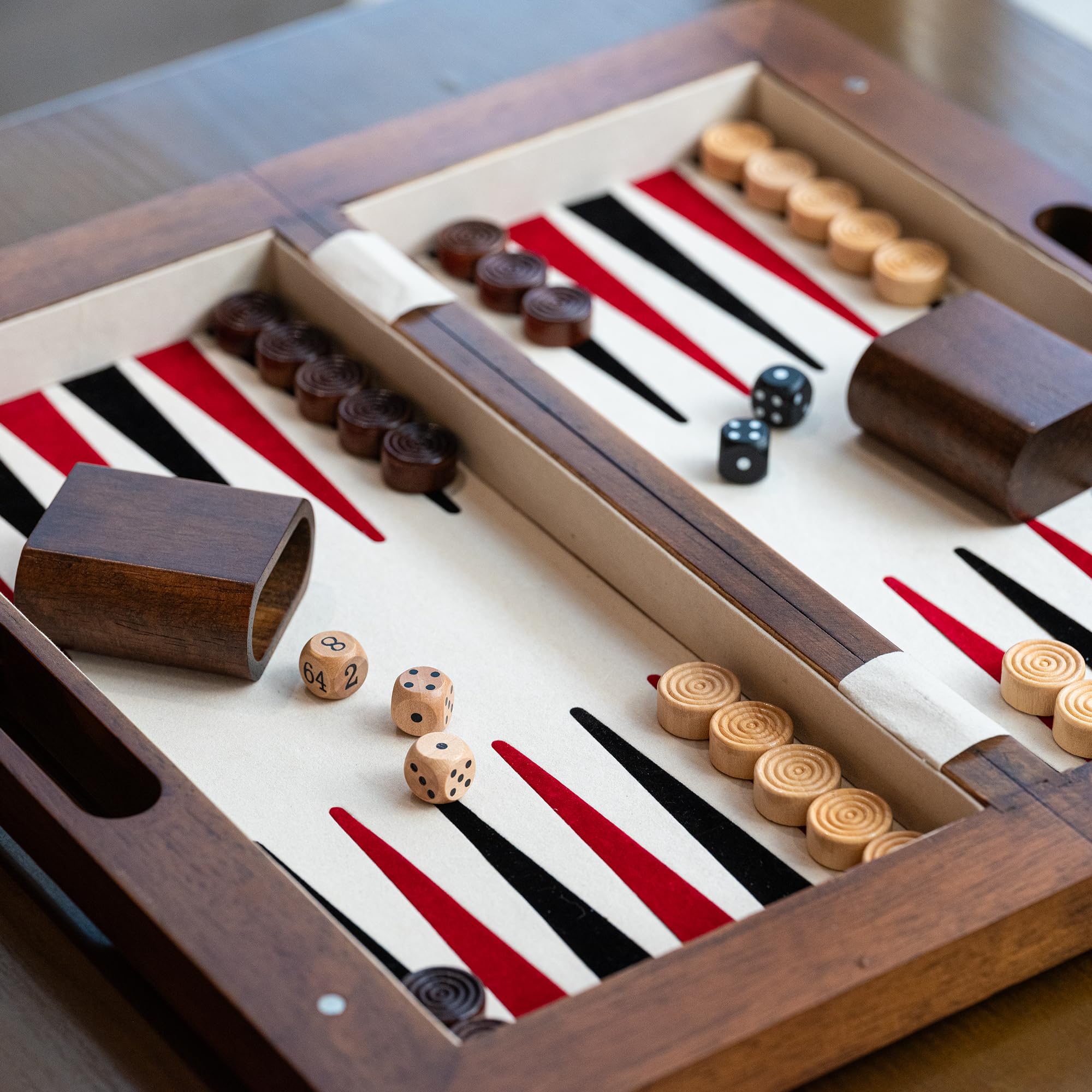 Ensemble de Jeux Lingle 39,37 cm Deluxe en Bois Massif 3-en-1 : Échecs, Backgammon et Dames avec boîte à poignée Creuse, Plateau Pliant pour Le Voyage, adapté aux Adultes