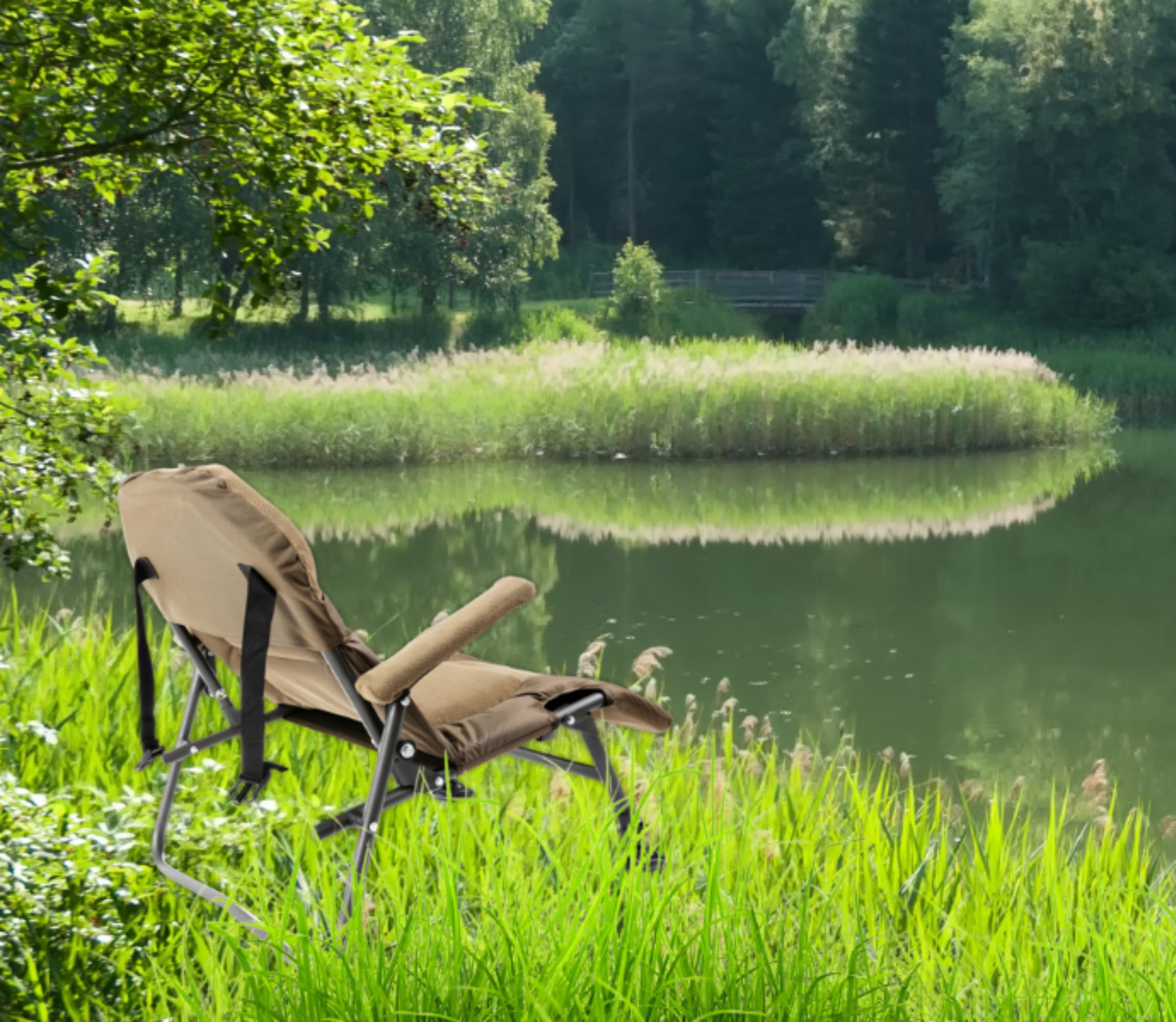 NECO Fotel wędkarski Carp karpiowy – Krzesło kempingowe z podłokietnikami i szerokim oparciem, Brązowe krzesło wędkarza do 120 kg, Wygodne do wędkowania, namiotu czy na kemping