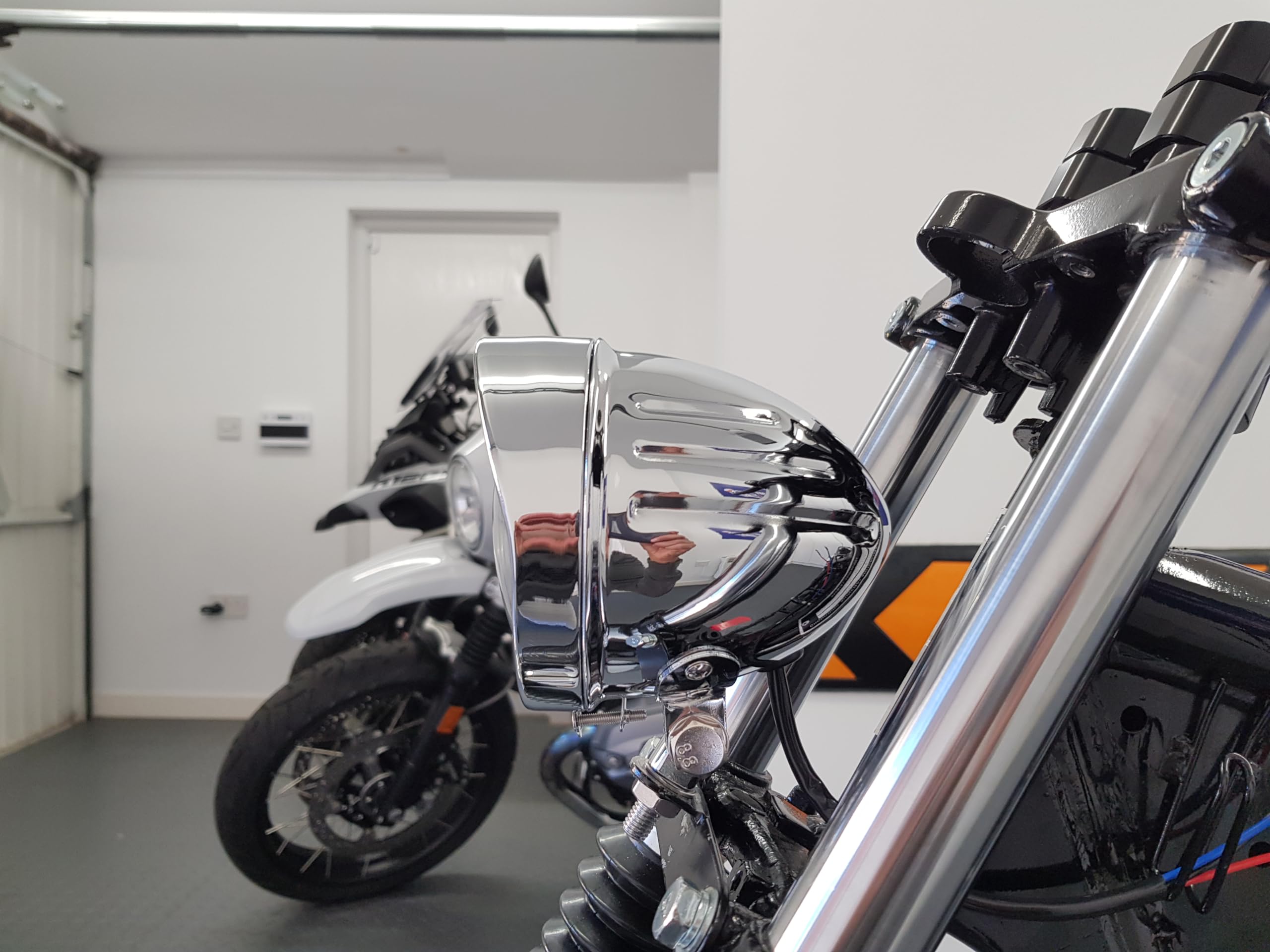 Amazon | オートバイヘッドライト 5インチ クロムメタル カスタム