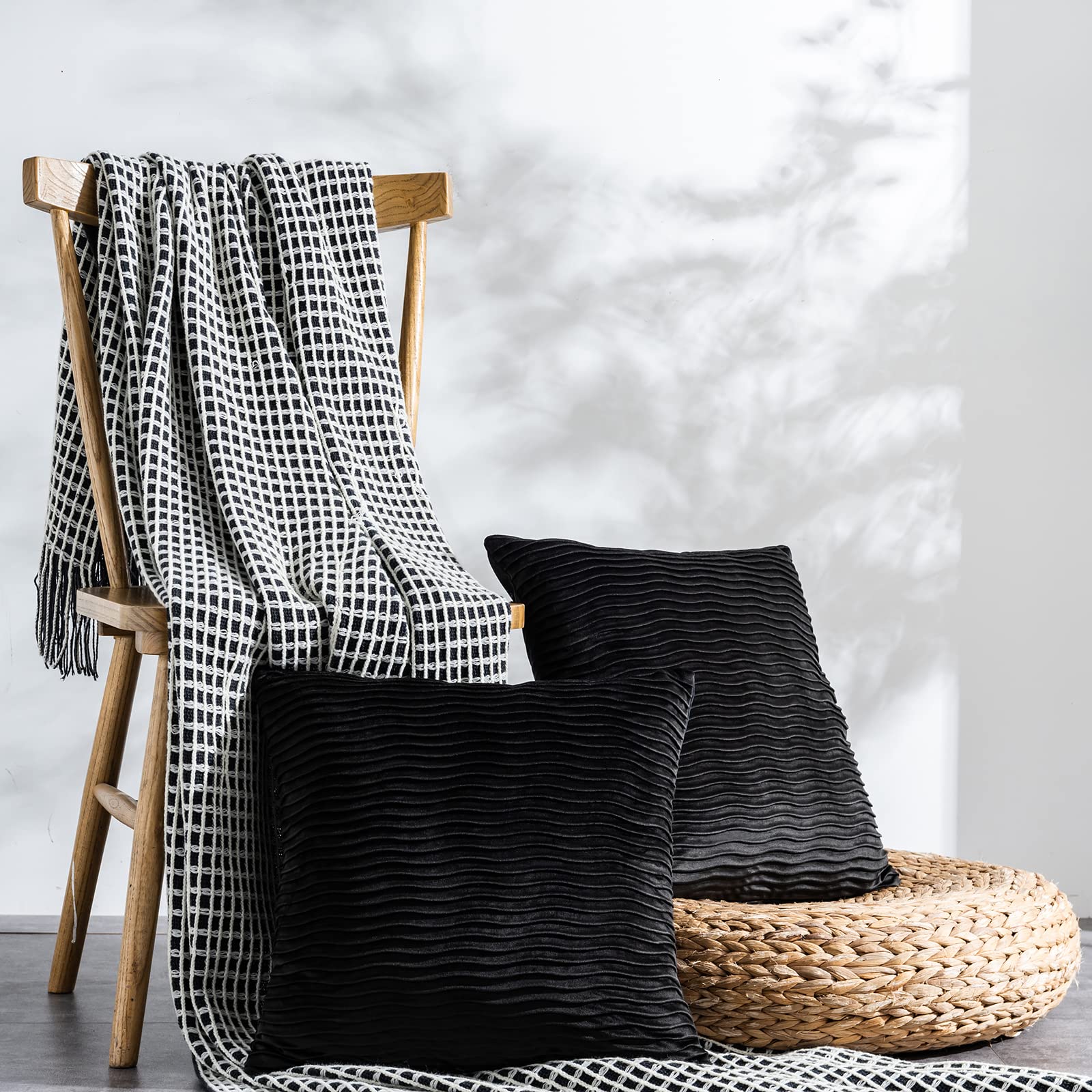 Yamonic Confezione da 2 Federe in Velluto Copricuscini Decorativi,Federe Quadrate per Cuscino per Divano Camera da Letto Casa Divano da Fattoria 45x45cm,Nero
