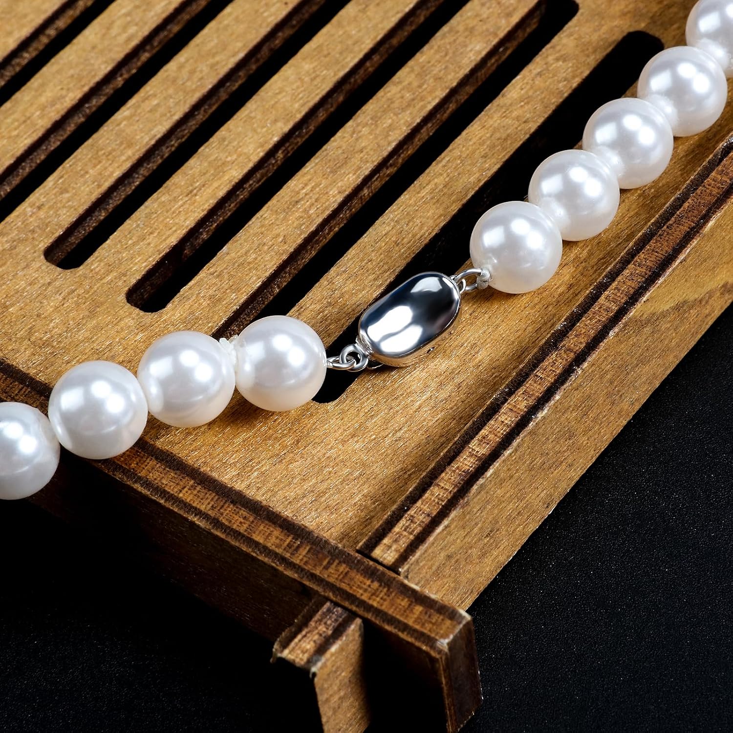 Round White Simulated Faux Pearl Necklace Strand Pearl Choker Necklaces for Women Trendy Jewelry Gift (8 MM)