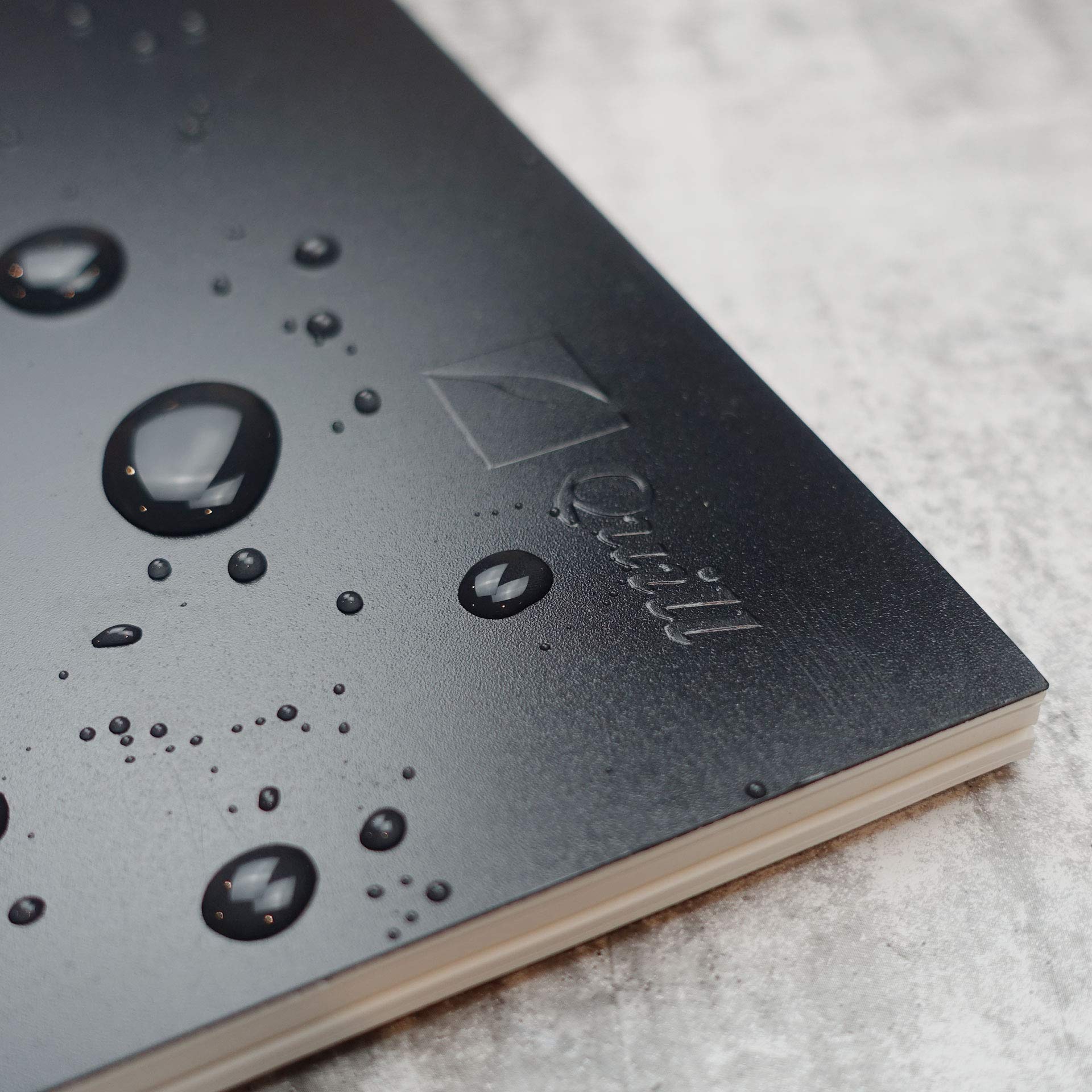 Quill, Diario di arte visiva, PP, 110 gsm, A4, 120 pagine, nero