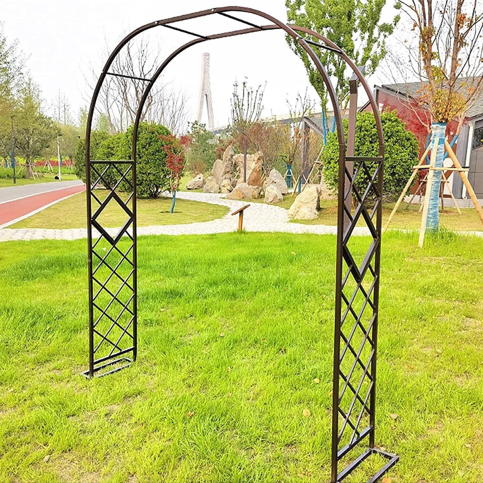 Arco de jardín de metal decorativo en color negro y marrón para exteriores