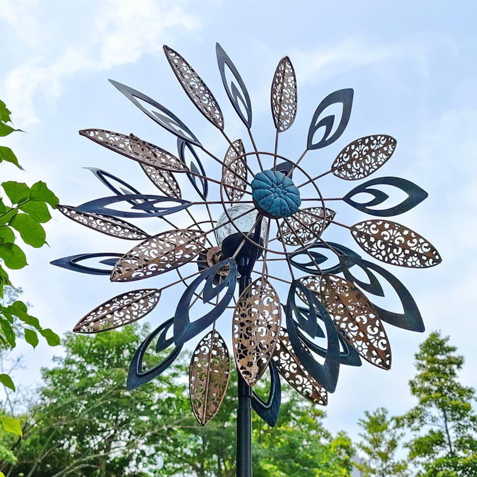 Girandola a vento solare con sfera di vetro, facile da montare, scultura cinetica per esterni, cortile, giardino, prato, girandola in metallo per esterni, alimentata a energia solare