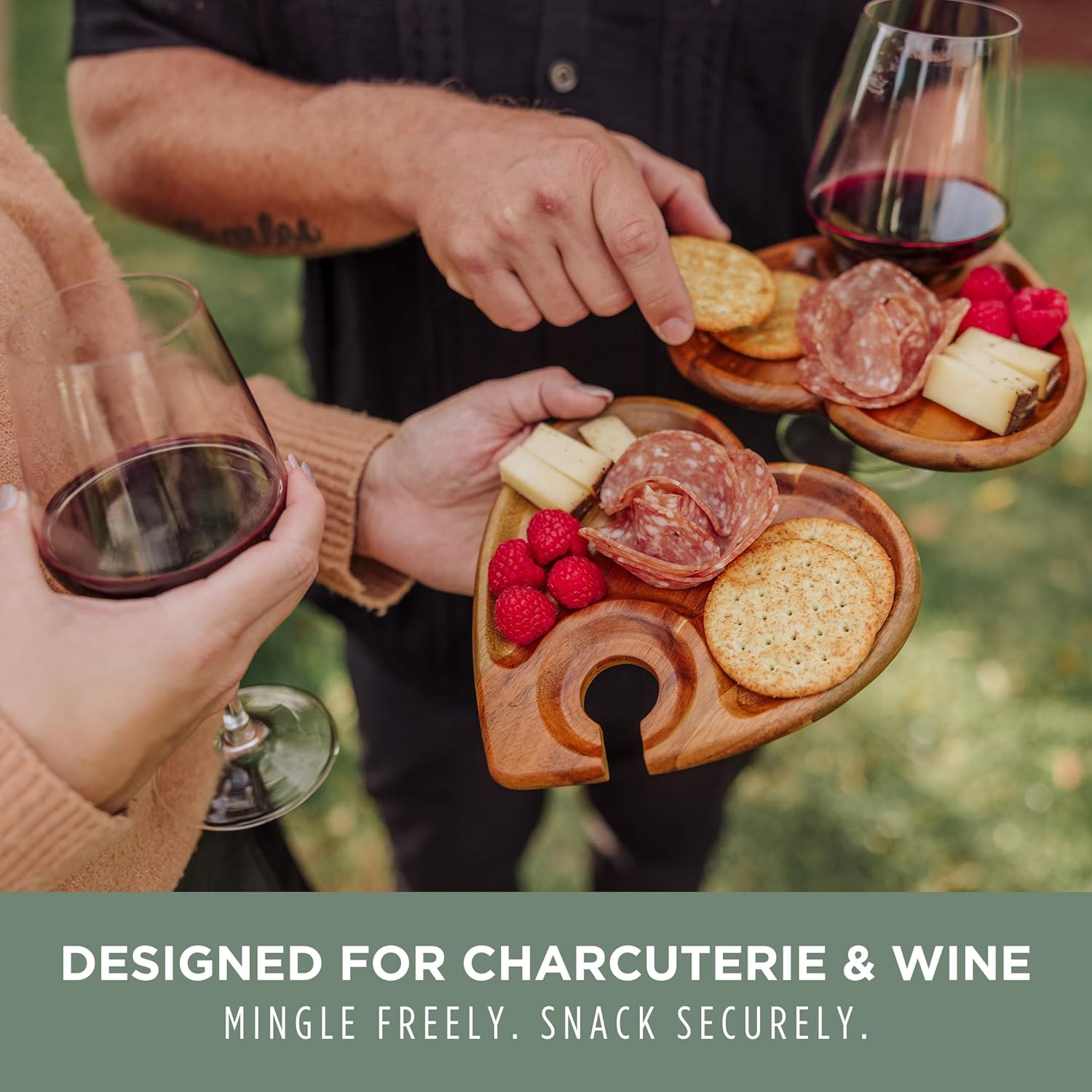 PICNIC TIME Heart Wine Appetizer Plates, Set of 4 Wooden Cocktail Plates with Glass Holder, Mini Charcuterie Boards for Wine and Cheese Parties, Acacia Cheese Board Serving Trays (Acacia Wood)