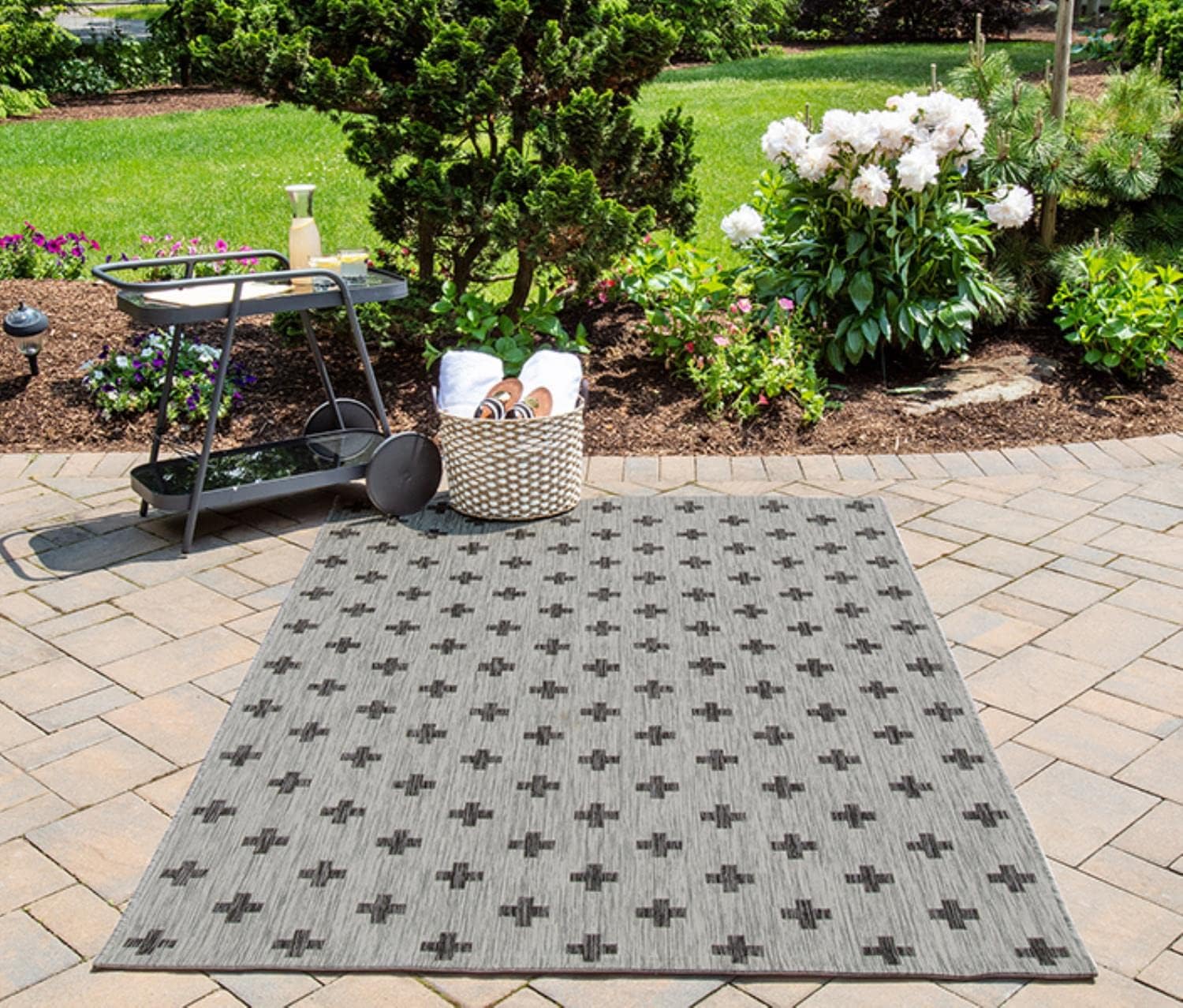 Novogratz by Villa Umbria Indoor Outdoor Rug Grey 7'10" x 10'10" 8' x 10' Outdoor, Indoor Black