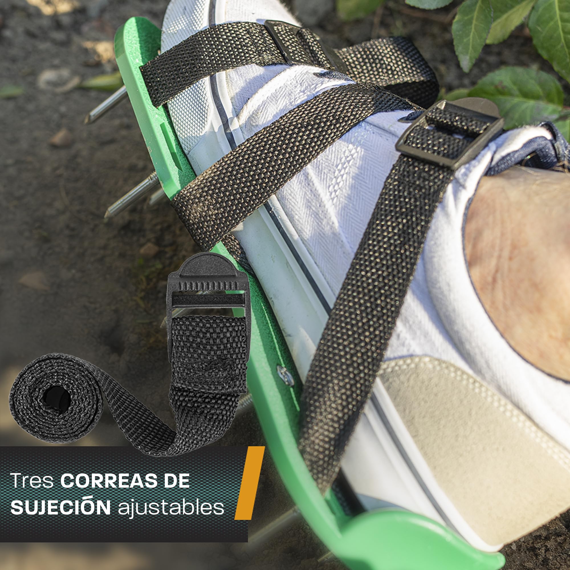 Hinrichs Zapatos Aireador de Césped - Zapatos con Clavos para Airear el Césped - Zapatos Aireadores de Césped con Correa Ajustable Flexible - Escarificador Cesped Manual para Airear el Suelo