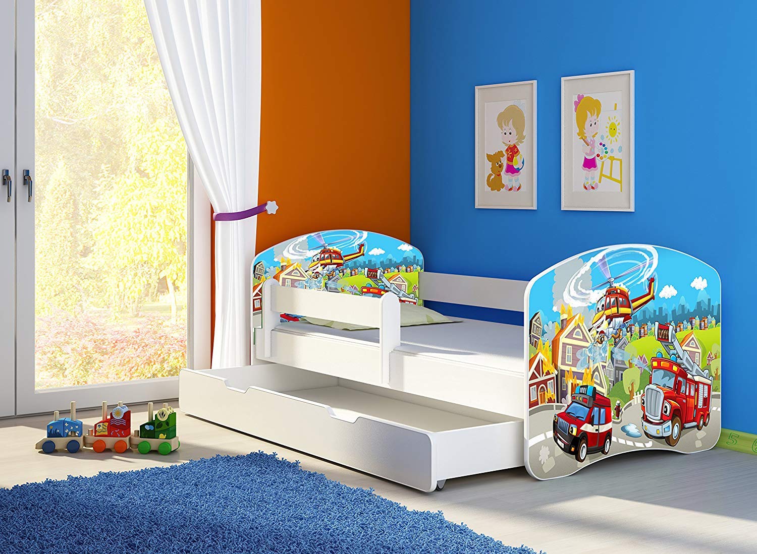 Clamaro łózko dziecięce model „Fantasia Weiß",140 x 70 lub 160 x 80, zestaw (34 motywy), w zestawie materac, stelaż listewkowy, z/lub bez szuflady na pościel, regulowane zabezpieczenie przed wypadnięciem i listwy ochronne krawędzi łóżka. ze skrzynią na po