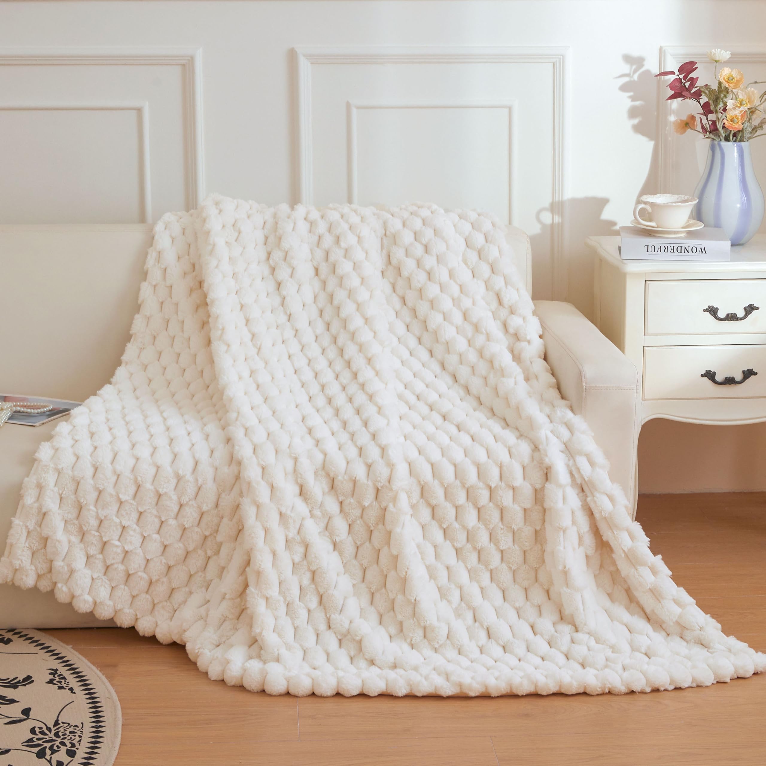 XeGe Luxury Bubble Fluffy Faux Rabbit Fur Large Blanket 150x200cm, Beige
