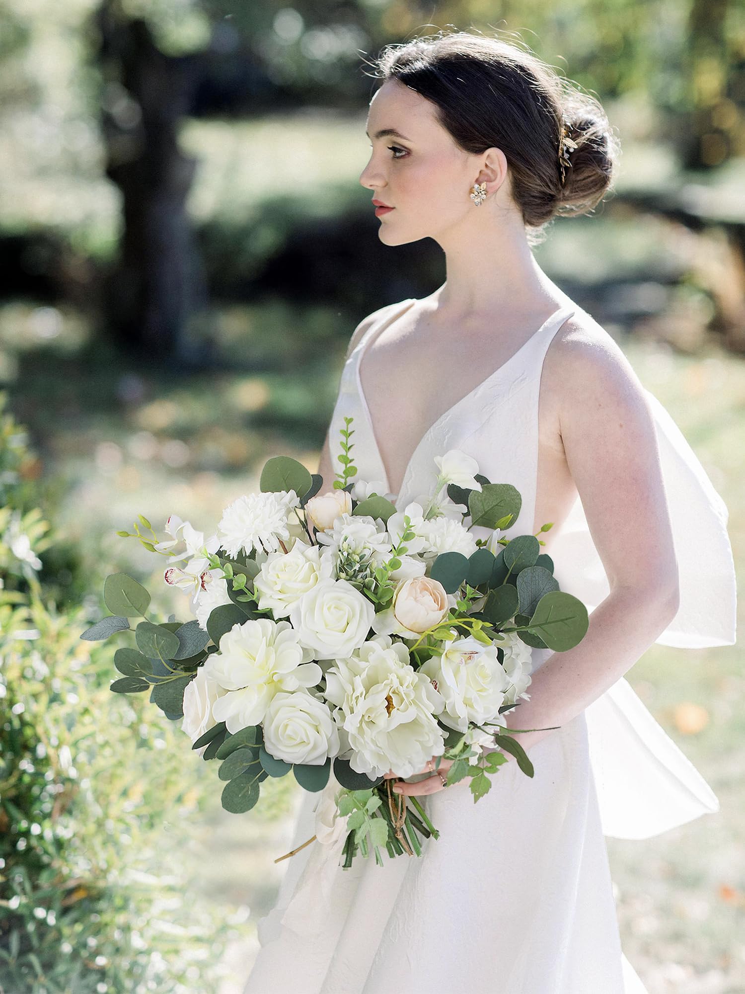 Amazon.com: Rinlong 16.5 Inch Wedding Bouquets for Bride White Sage Green  Bridal Bouquet for Wedding Silk Real Touch Artificial Flowers : Home &  Kitchen