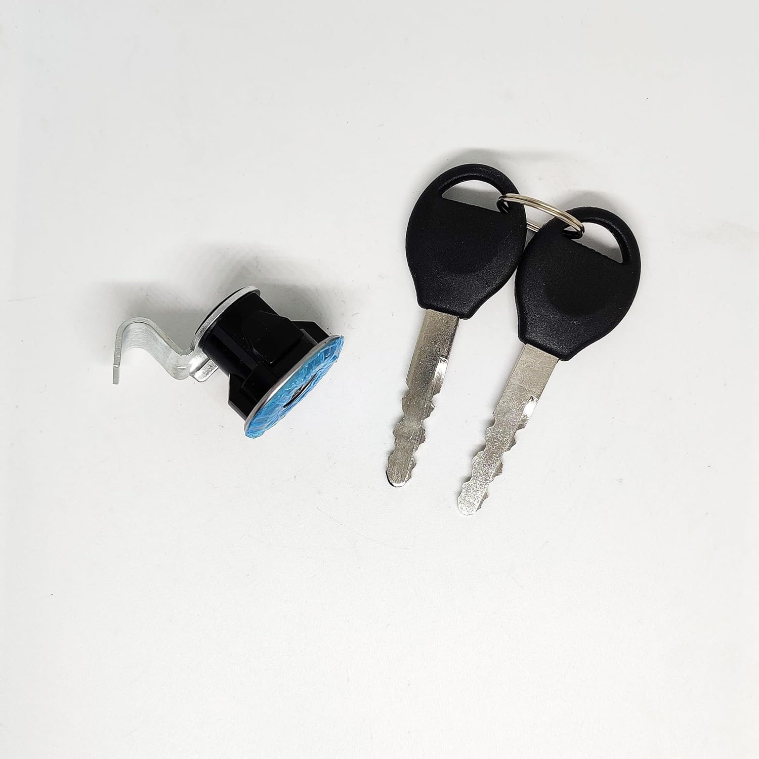 Fuel Lid Lock with Key Compatible with Nissan Patrol King CAB D22 99-04 78840-2S400 G8840-2S40A G8840-2S400