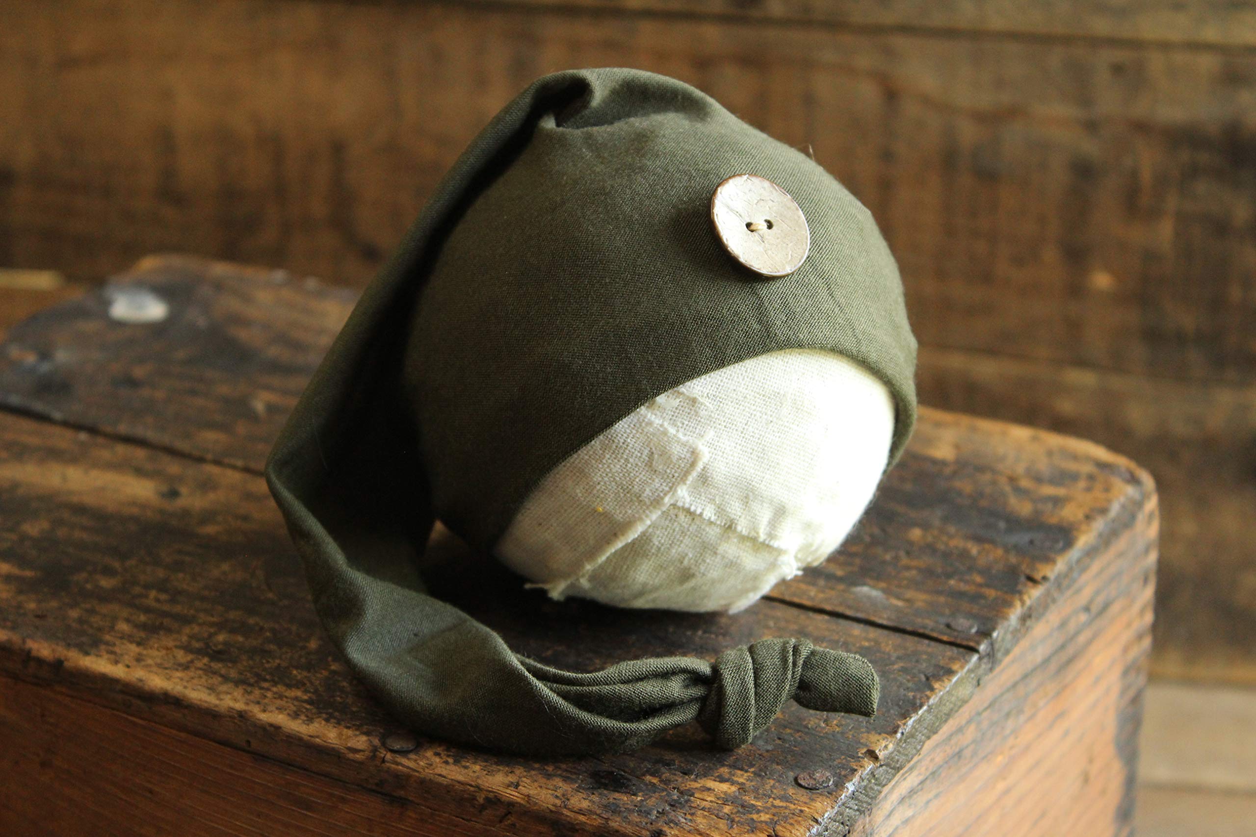 AMOS and SAWYER Knotted Sleeping Hat, Newborn Photography Prop (Newborn, White - Star)