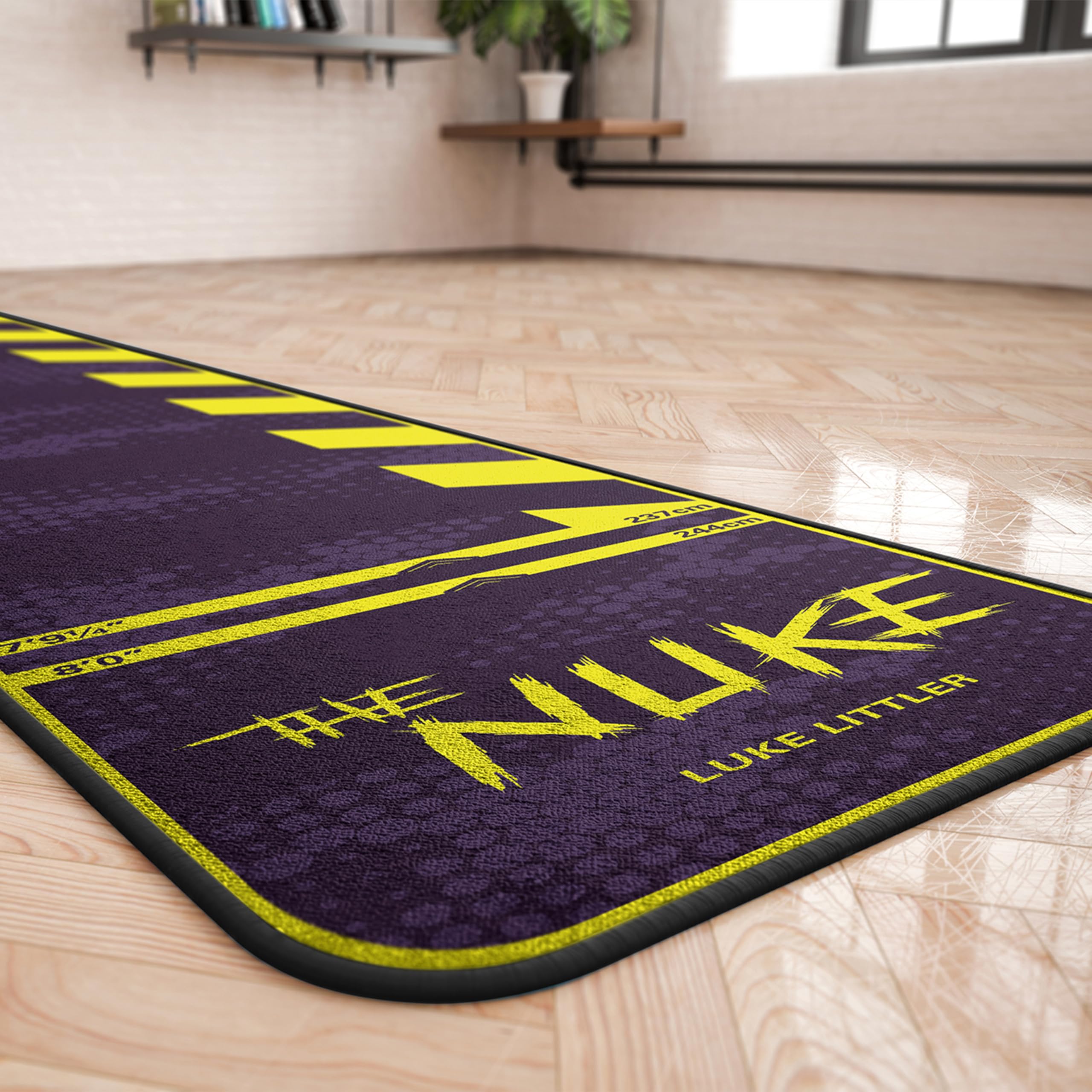 Target Darts Luke Littler Tapis de fléchettes The Nuke Darts | Tapis de fléchettes avec Pointe Souple et Pointe en Acier Distance de Ligne de Projection | Tapis antidérapant pour la Protection du Sol
