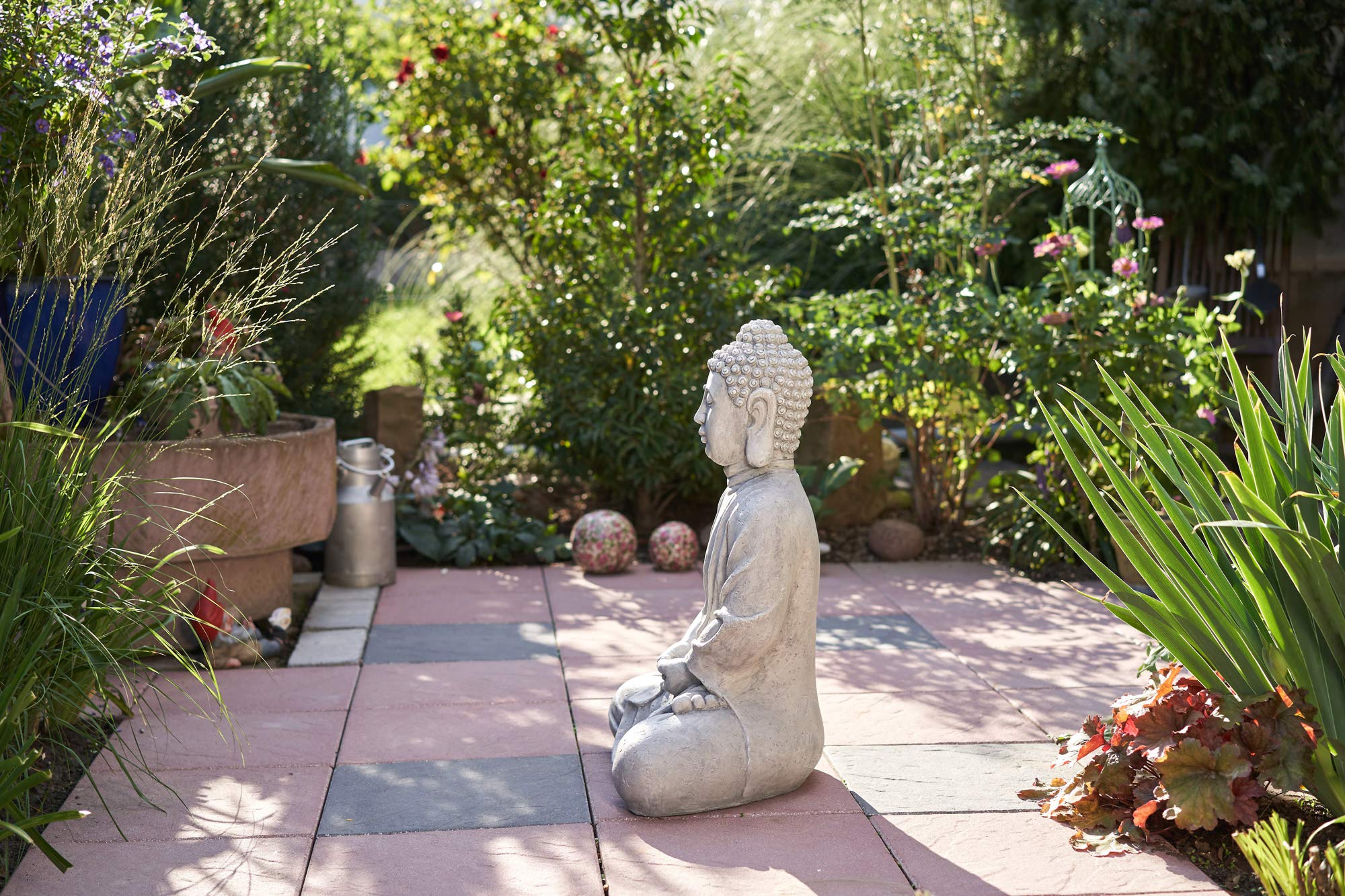 Worldconnection XXXL Grand Bouddha 70 cm Aspect Pierre Décoration de Jardin Statue Sculpture Feng Shui Assis Aspect Pierre