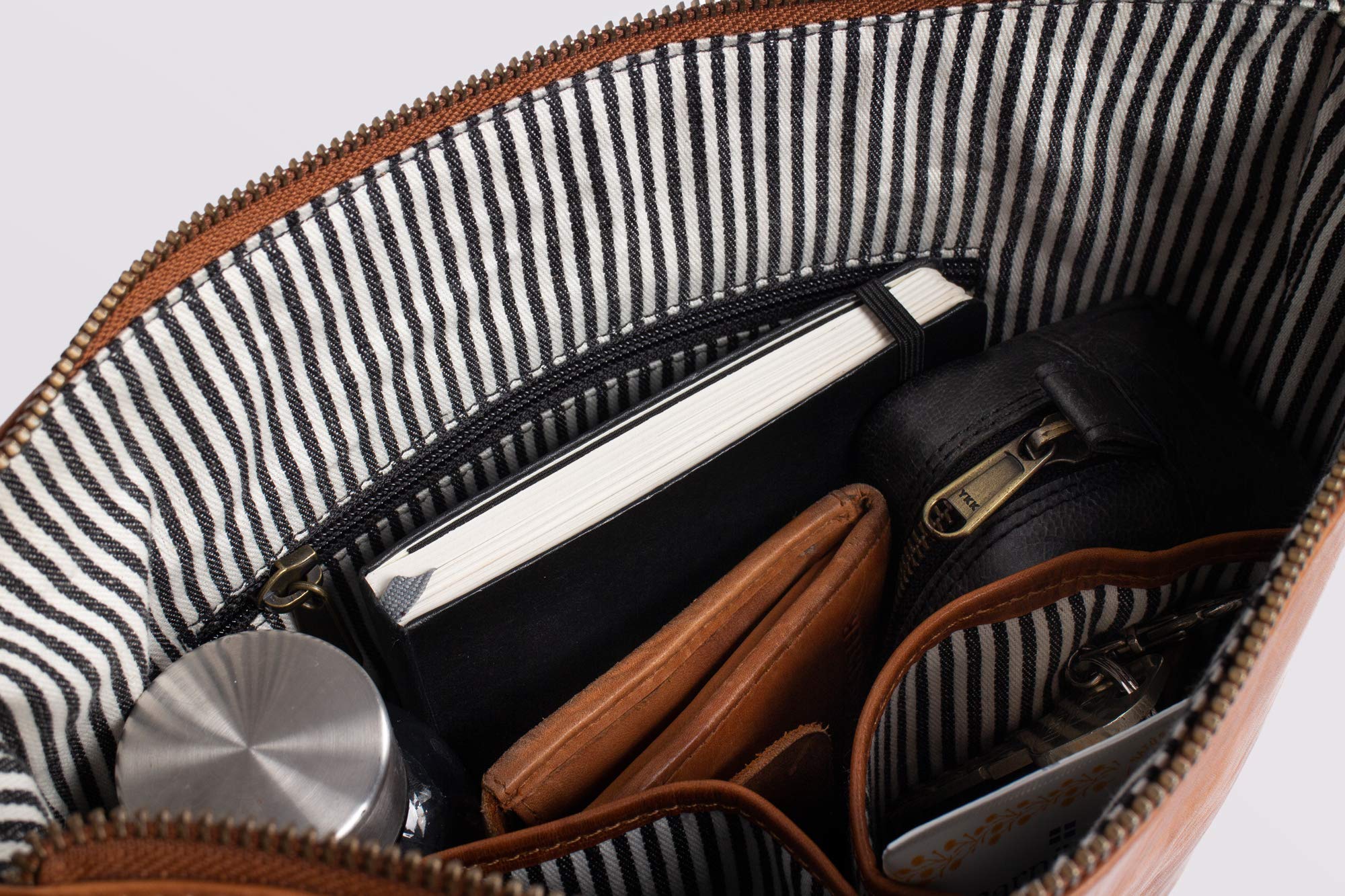 HOLZRICHTER Berlin - Umhängetasche aus Leder für Damen (No 2-1), Schultertasche 30cmx22x12cm, Echtleder Crossbody Bag, Handtasche für Alltag & Büro, in Cognac und Marone
