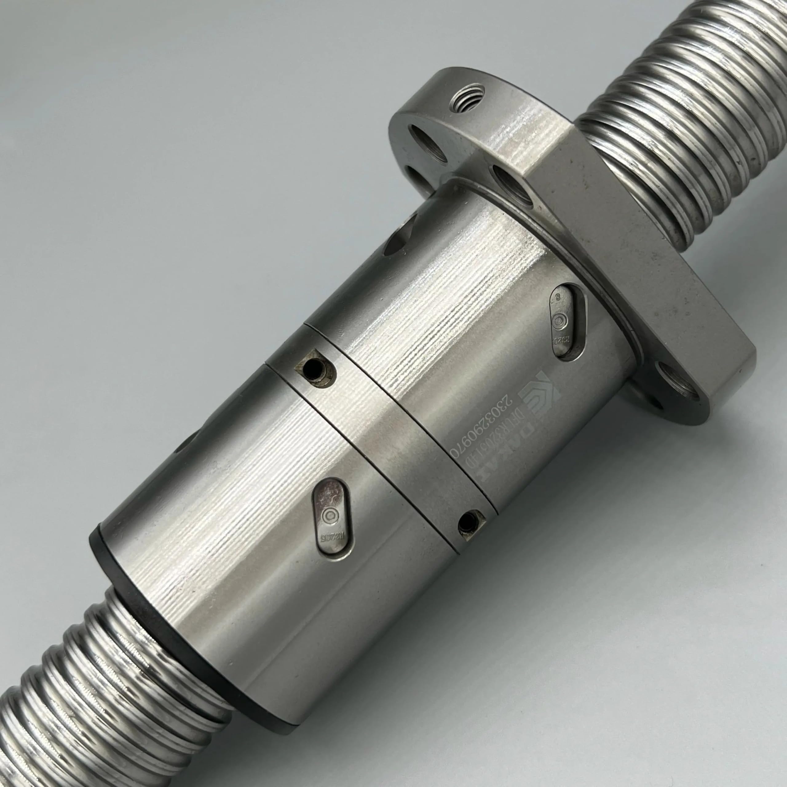 Usinage de précision pour vis à billes DFU2505 avec double écrou 550mm - 6