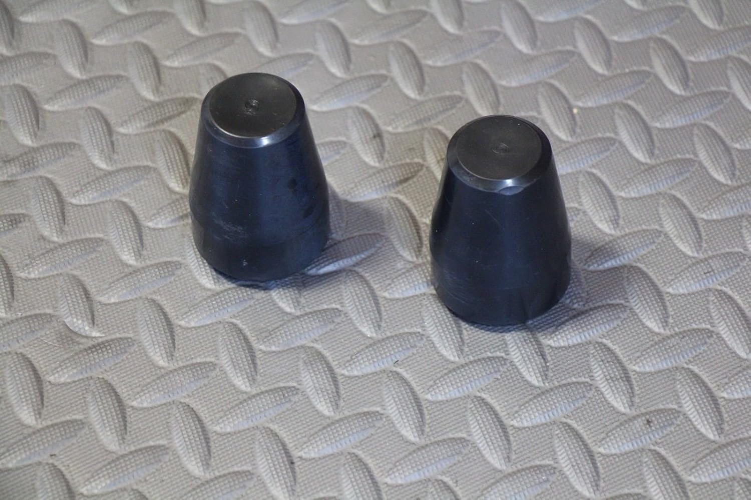oem factory fits Yamaha BANSHEE front bumper rubber end cap x 2 1987-2006