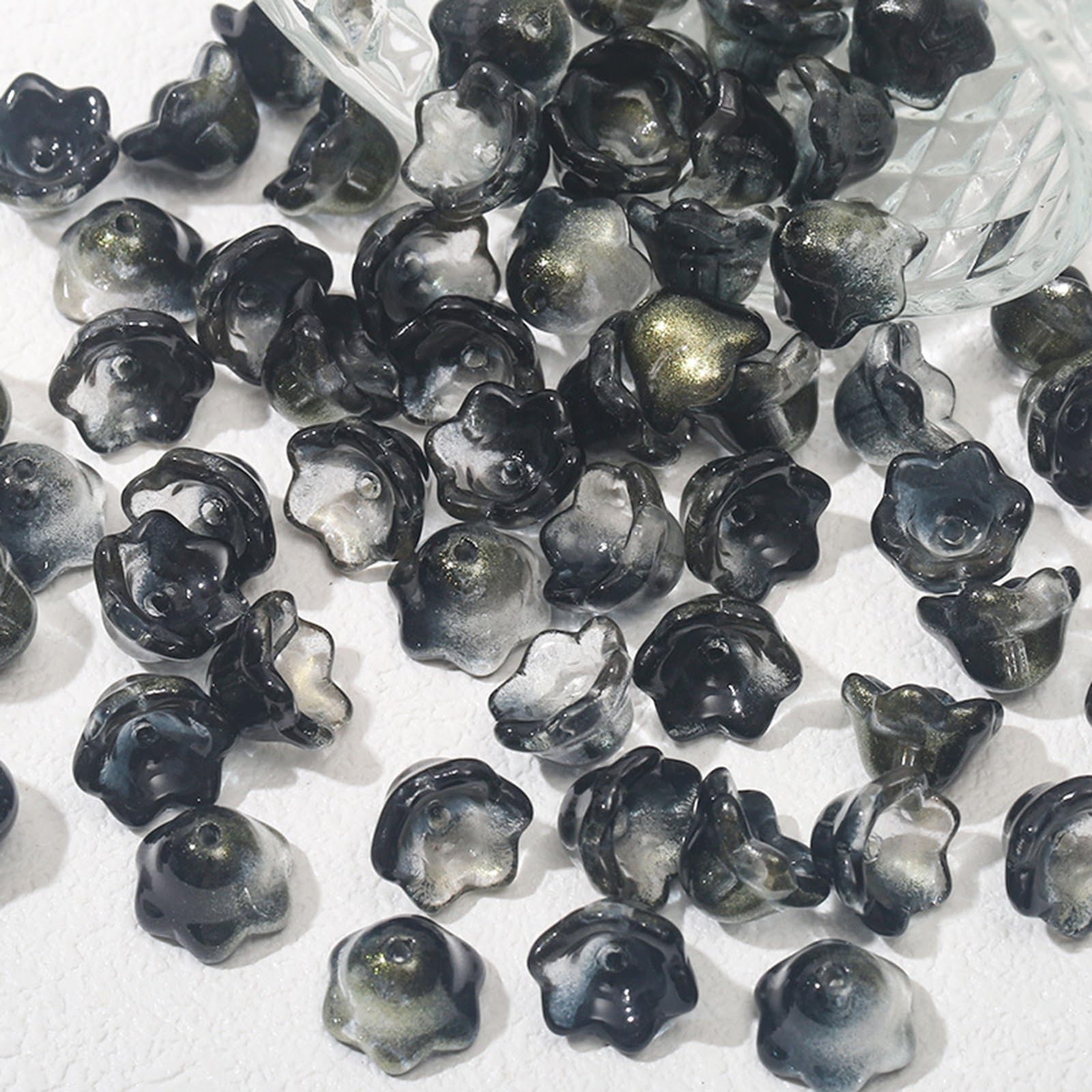 LadayPoa 100pcs Glass Bellflower Beads for Jewelry Making Trumpet Flower Beads Gradient Clear Cute Beads for Bracelets Making Aesthetic Bead Charms for DIY Necklace Decoration-Black Gold