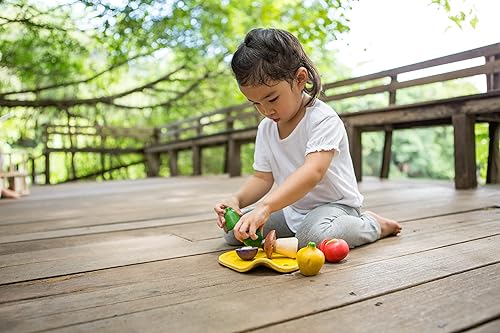Miniatura 3 de PlanToys Juego de 7 piezas de alimentos vegetales surtidos (3601)  Hecho de forma sostenible de madera de caucho y pinturas y tintes no tóxicos
