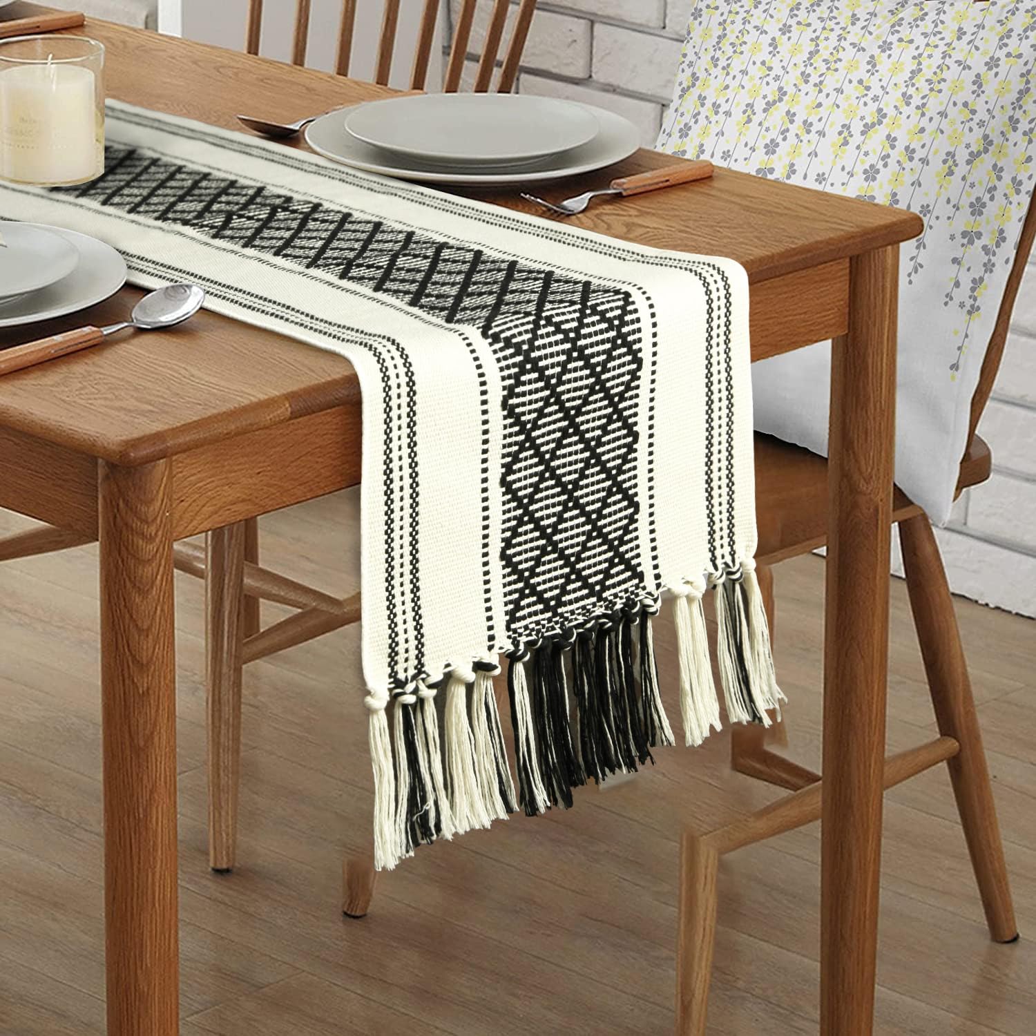 NAWOKEENYTable Runner, NAWOKEENY Boho Table Runner Cotton Linen Table Decorations Macrame Table Runner with Tassels Rustic Farmhouse Table Runners for Home Bohemian Wedding Kitchen Dining Table Decor