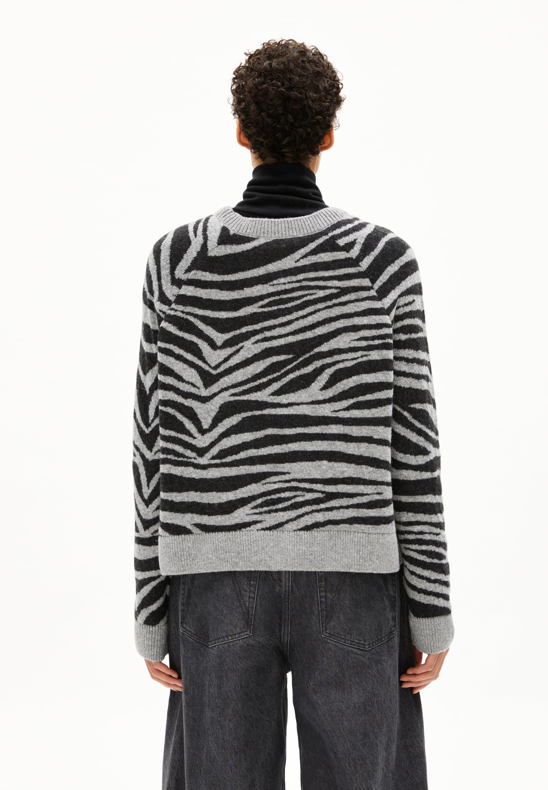 ARMEDANGELS Damen Pullover aus Bio-Woll Mix LILIRIAA ZEBRARAA Loose Fit