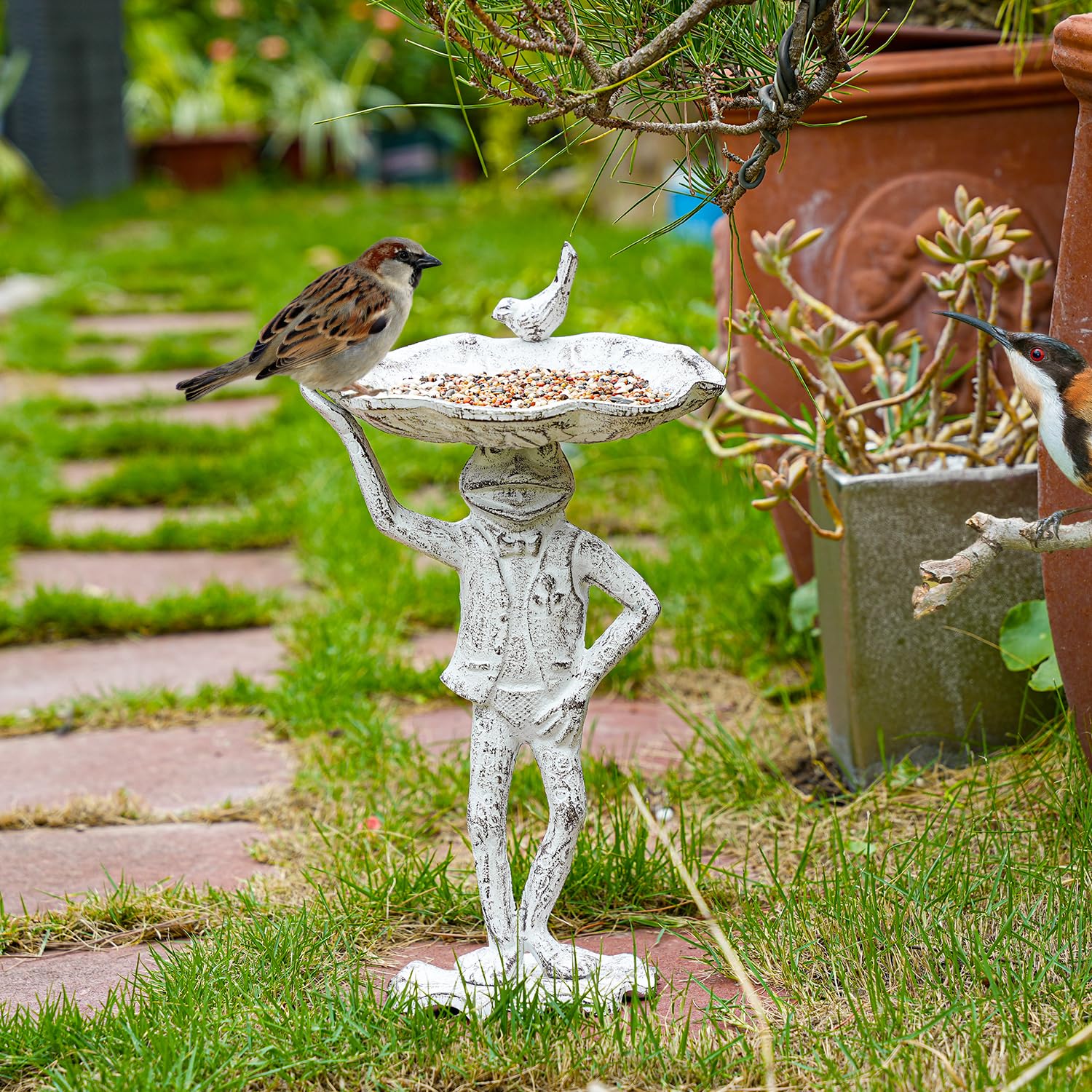 Sungmor Vogelfutterspender aus Gusseisen, Frosch-Statue, Garten-Frosch-Statue mit Blättern, für den Außenbereich, kleine Vogeltränke, Süßigkeitenschale, Terrassentischdekoration | Garten-Frosch-Statue mit Blättern für den Außenbereich, kleine Vogeltränke,