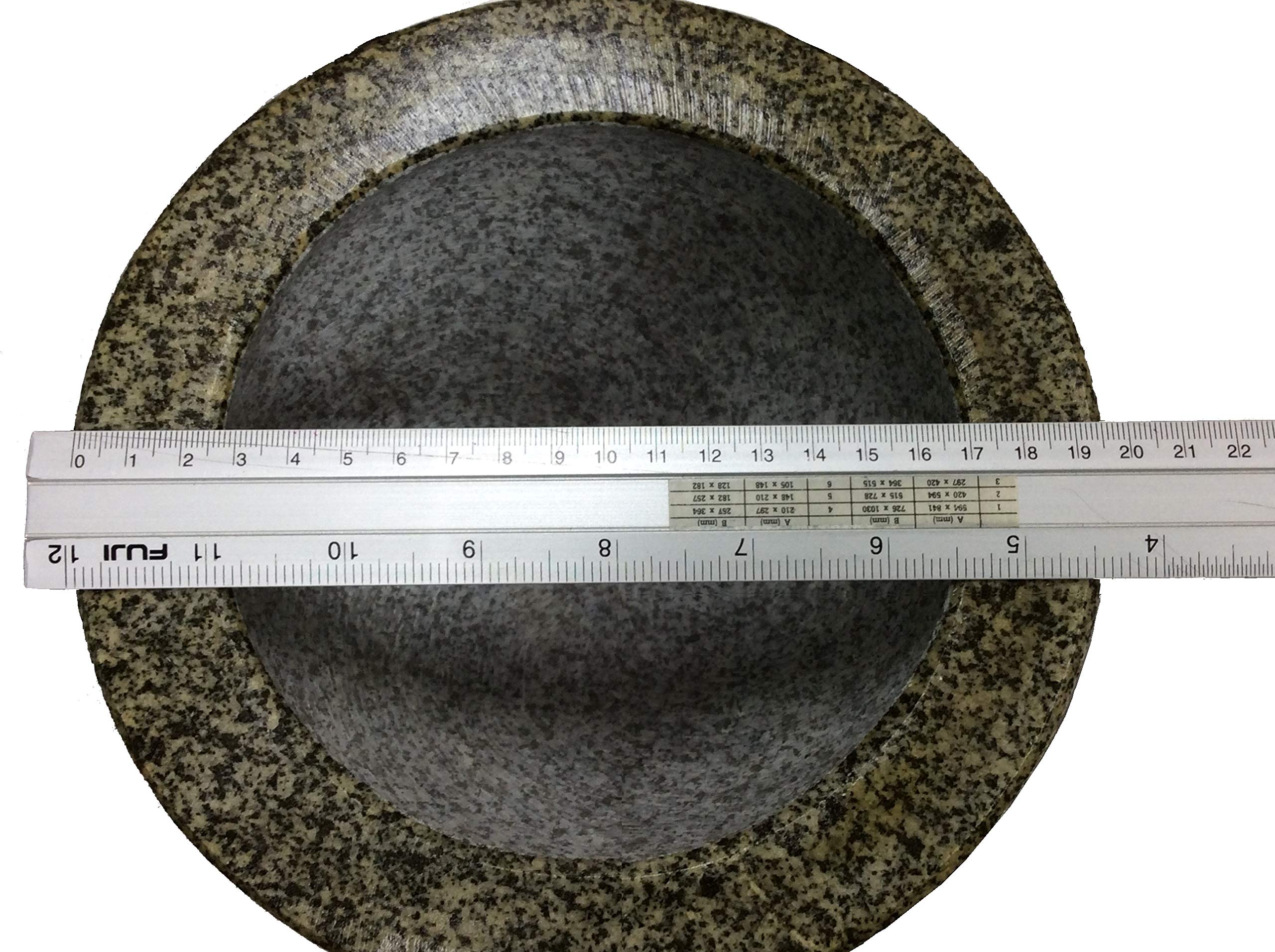 石臼　約15kg Amazon.co.jp: タイ製 石臼 7kg アーンシラー産 （直径19.5cm 高
