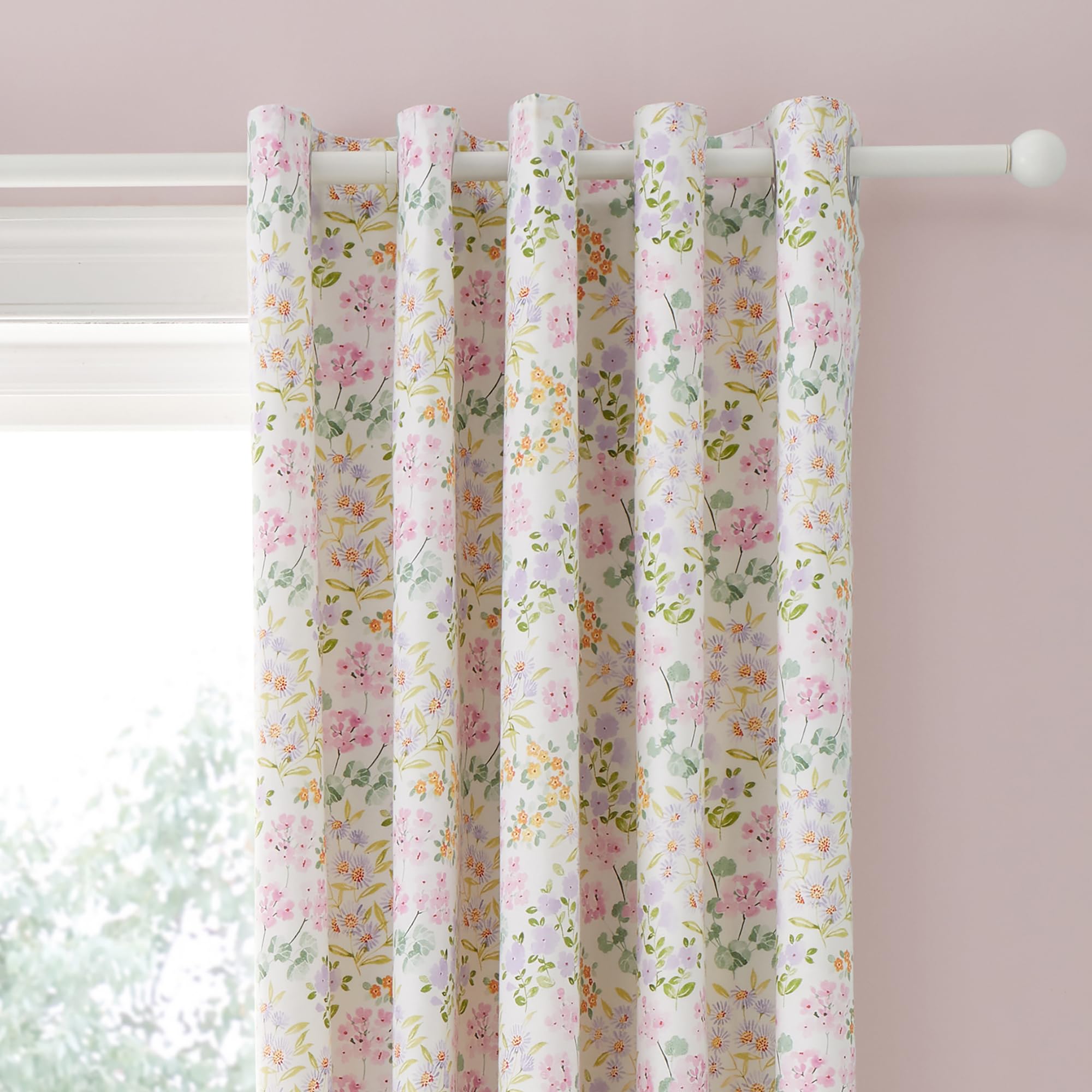 Dreams & Drapes Ditzy Floral Eyelet Curtains – W66 x L72 (168x183cm) – 2 Lined Panels – Reversible Look – Lilac & White – Polycotton Matching Bedding Available