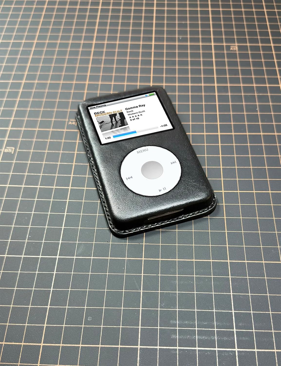 iPod Video 5th Generation Handmade Leather case, a Classic case for Vintage Music Lovers, Device Collectors(Black, iPod Video 60/80GB)