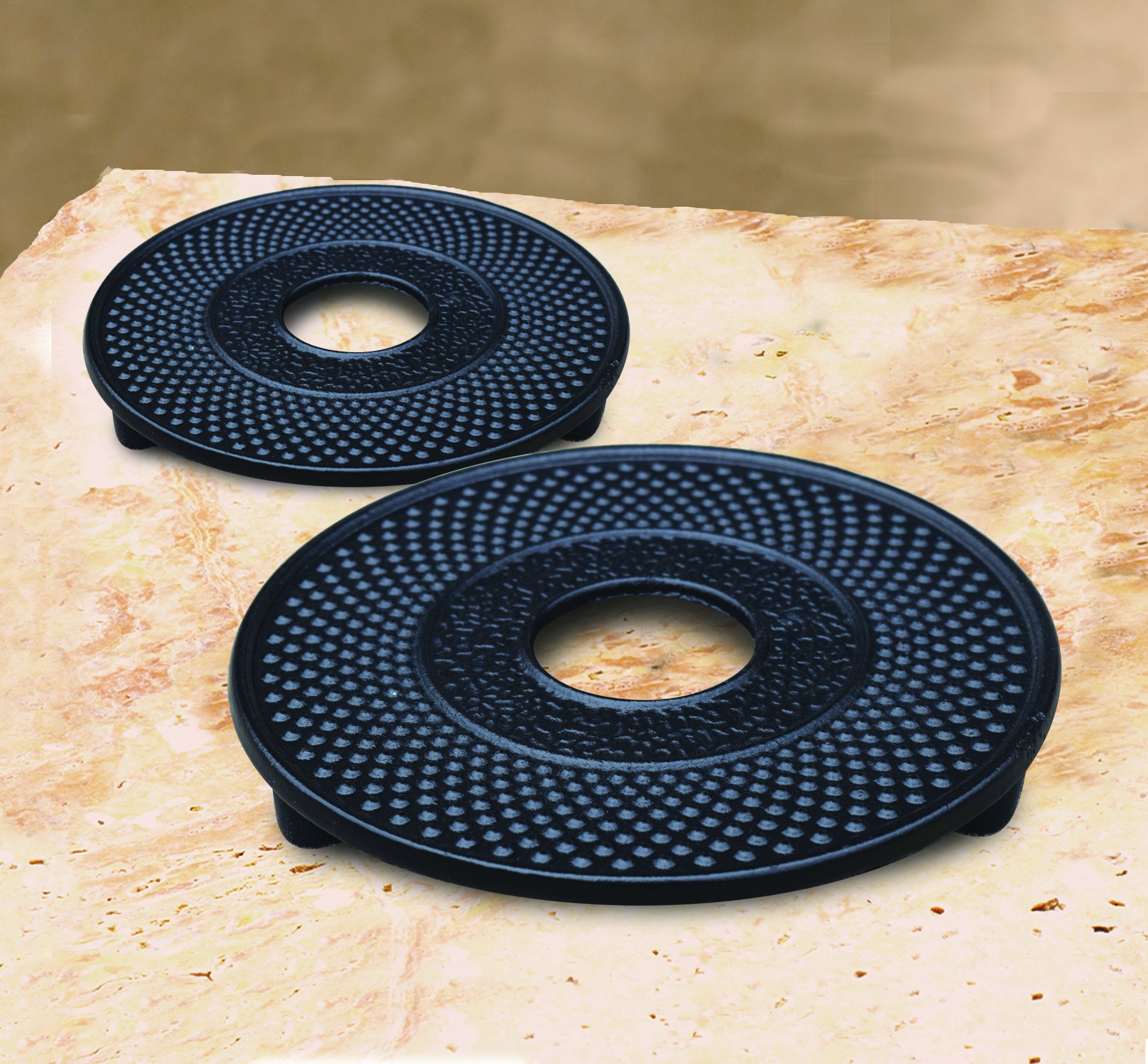 Single Pinecone Round Jute Trivet