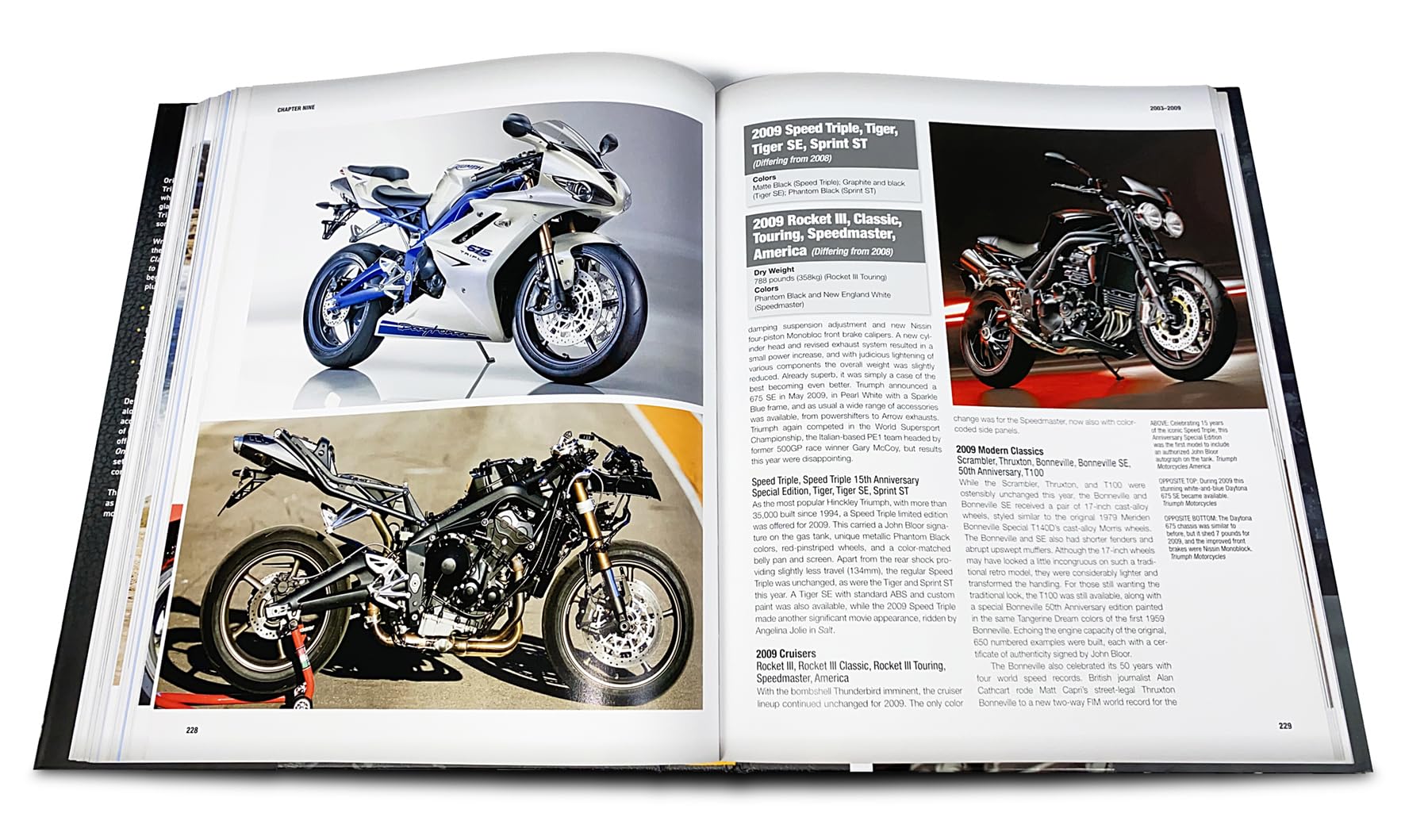 The Complete Book of Classic and Modern Triumph Motorcycles 3rd Edition: 1937 to Today