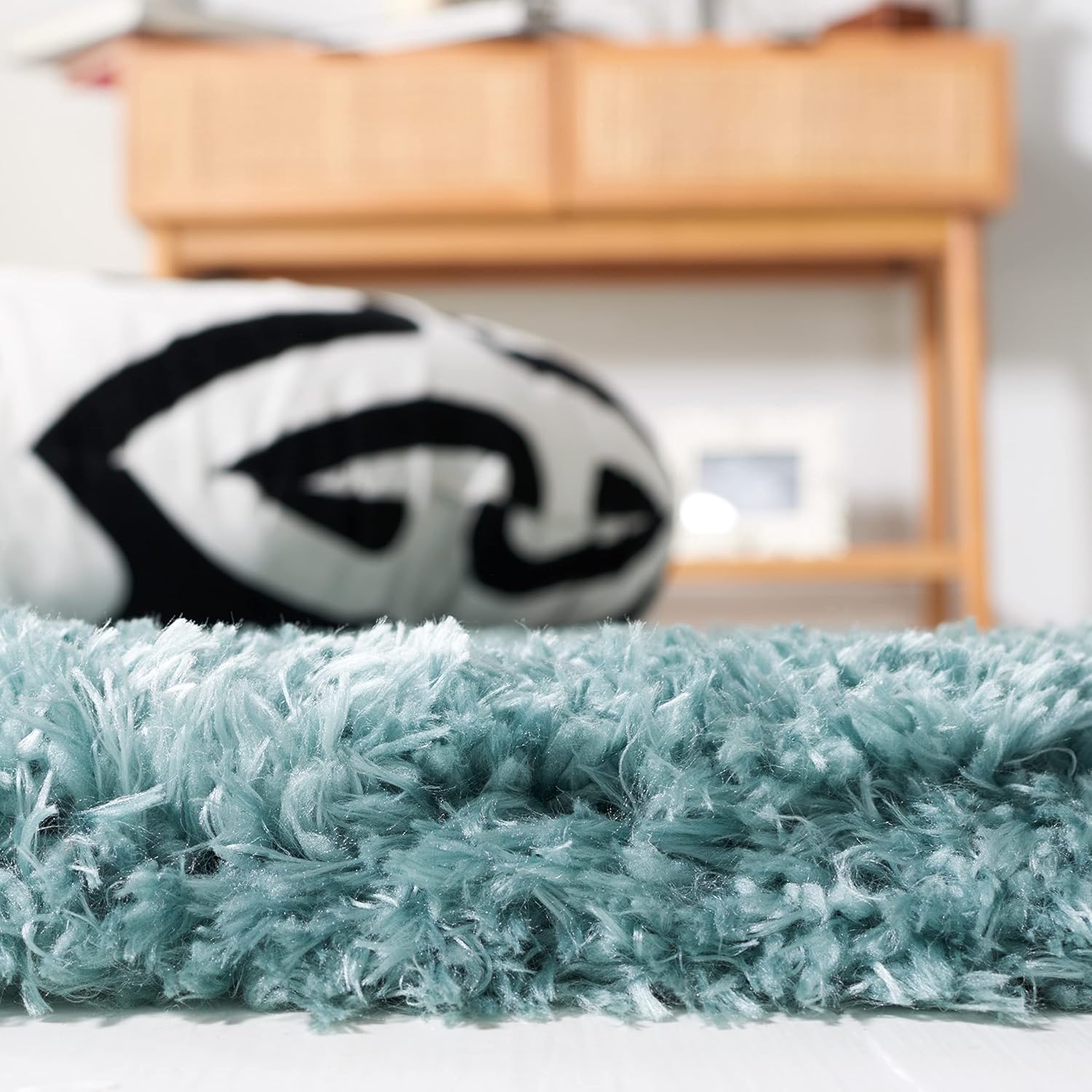 SAFAVIEH Flokati Shag Collection Area Rug - 6'7" Square, Blue, Solid Design, Non-Shedding & Easy Care, 2.75-inch Thick Ideal for High Traffic Areas in Living Room, Bedroom (FLK950M)
