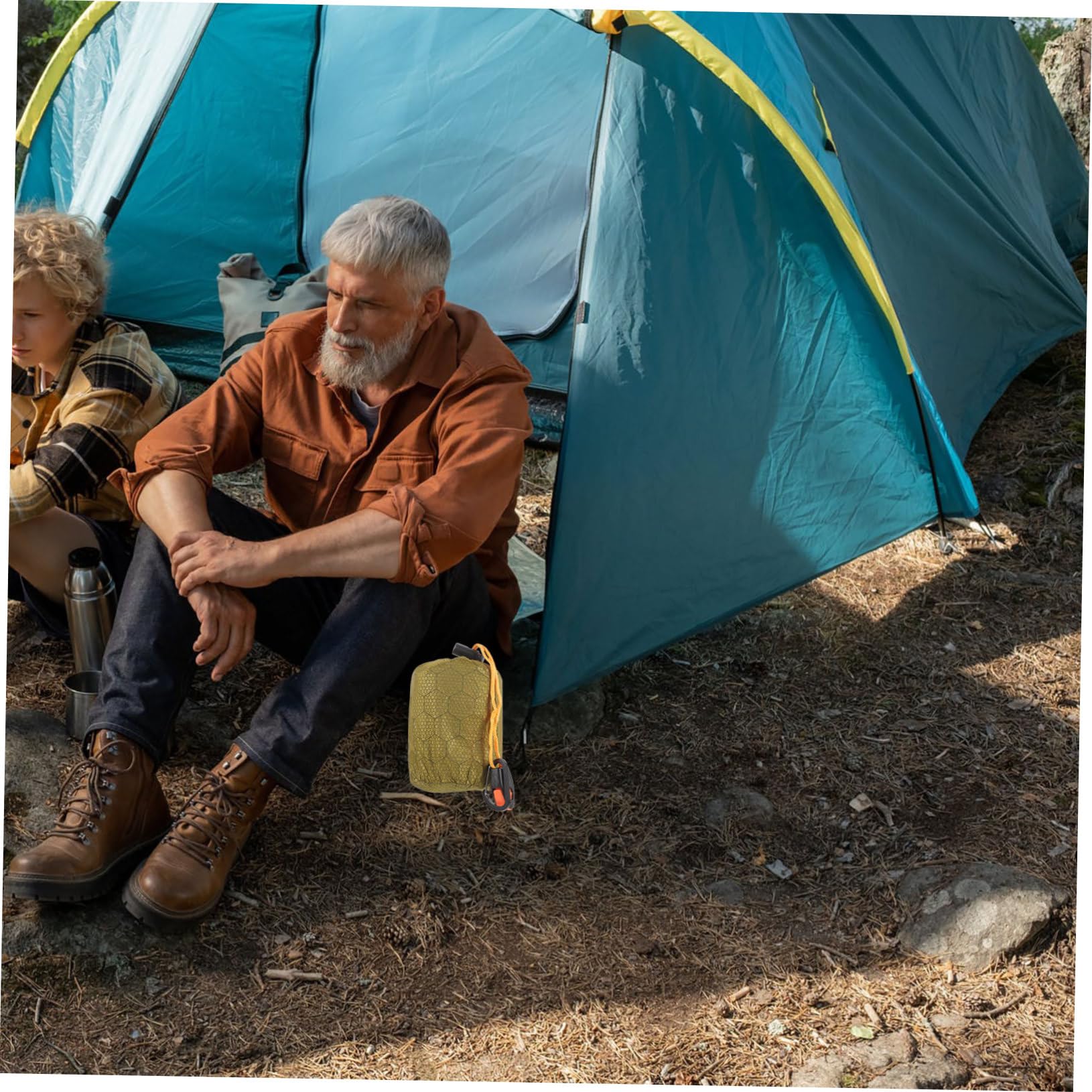 Toyvian PEDE ALLUMINUME PE Campo per Il Campeggio Sacco a Pelo Termico Leggero Campo in Camping Sacchi a Pelo di Sopravvivenza Sacco a Pelo Leggero PE Pellicola di Alluminio Verde