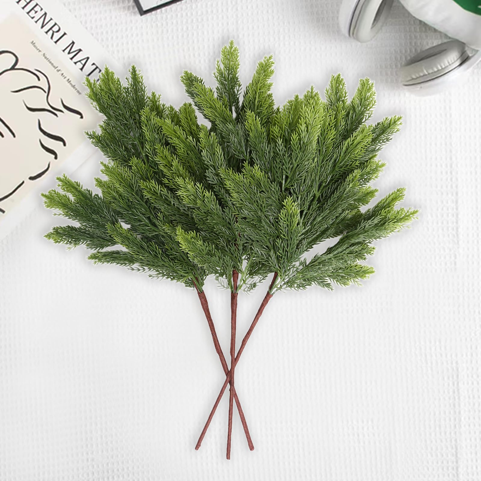 joyhalo Künstliche Zedernstiele aus Zedernholz, 45,7 cm, künstliche grüne Stiele für Vasen, Outdoor-Pflanzgefäße, Weihnachtsbäume und Outdoor-Heimdekoration, 24 Stück