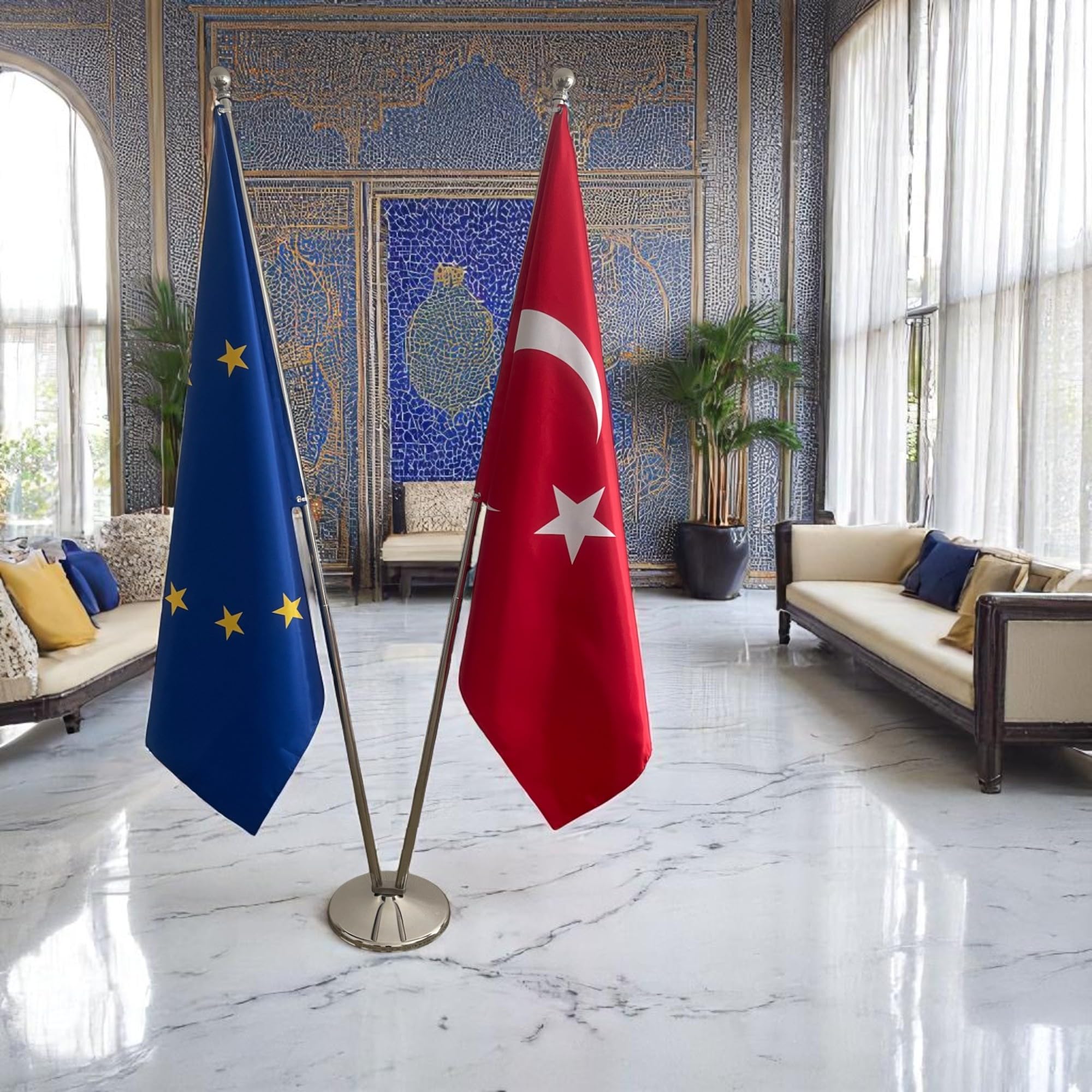 Flagge Europa und Türkei mit Mast und Fuß - Bürofahnen auf Hampes CN3-EU-TR