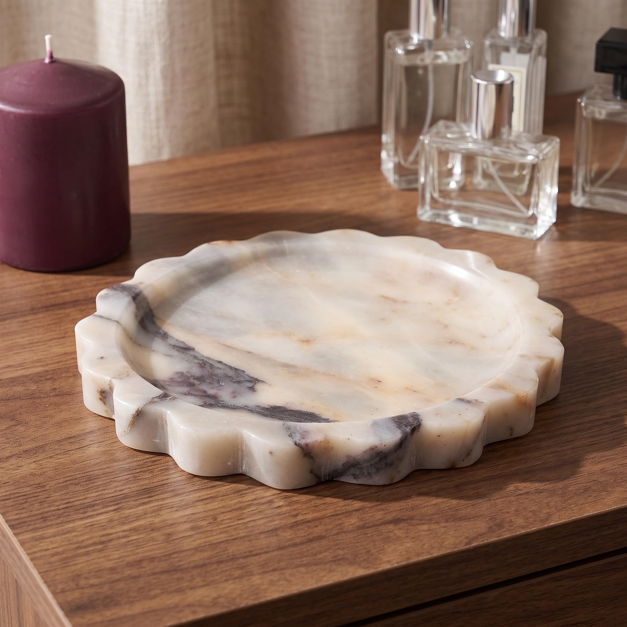 Schmuckschale aus Marmor mit Gewelltem Rand, Runde Steinschale