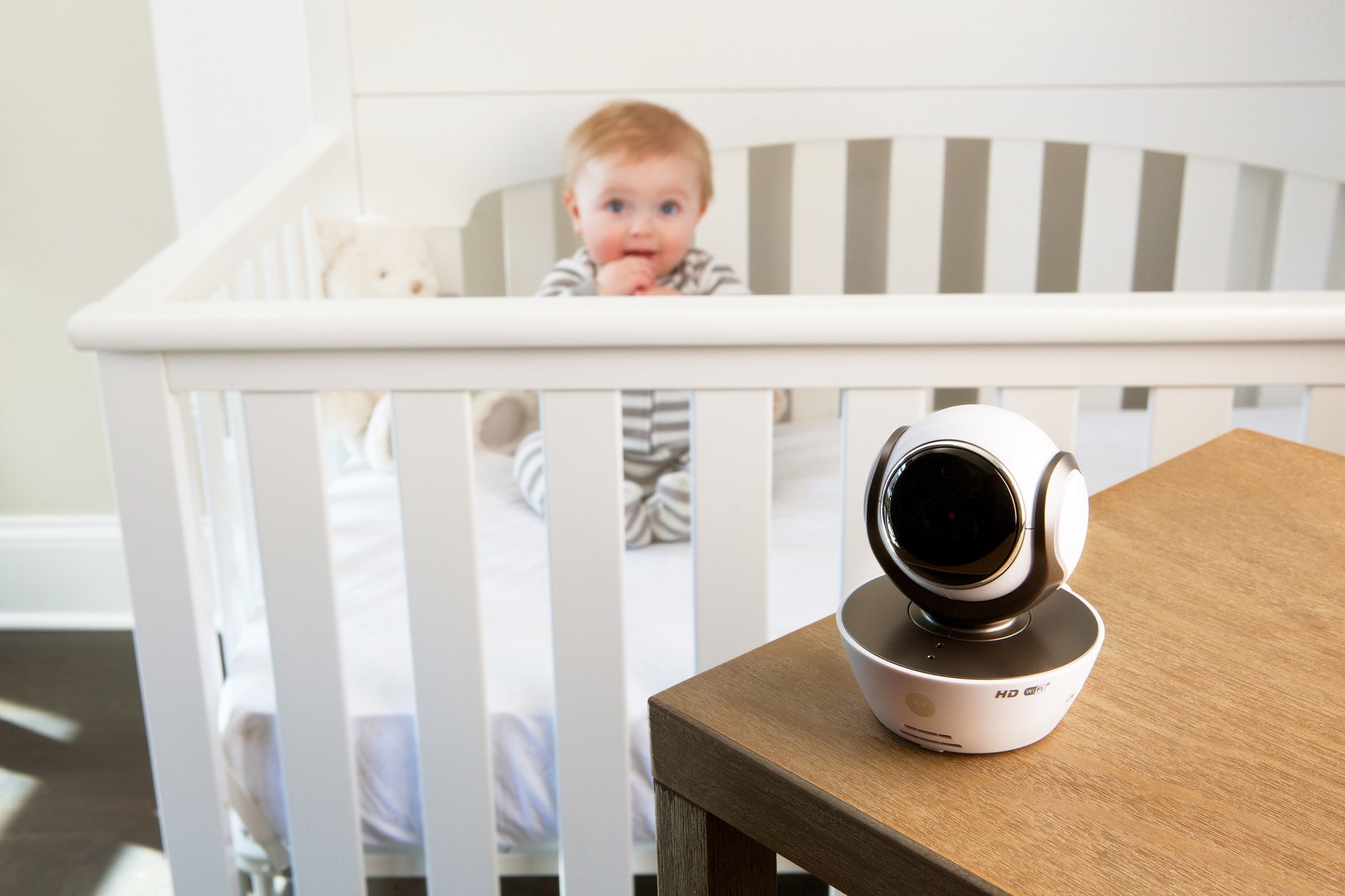 Motorola Babyphone Vidéo connecté Wi-Fi avec écran 4,3" - MBP854 Connect Blanc