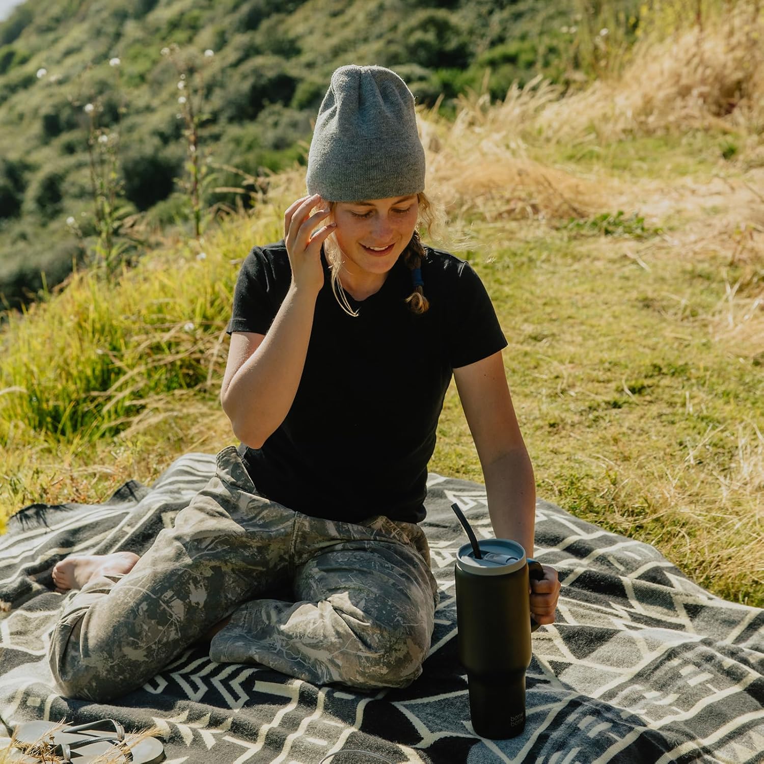 Stay Hydrated in Style: Review of the BOTTLE BOTTLE 40 oz Tumbler