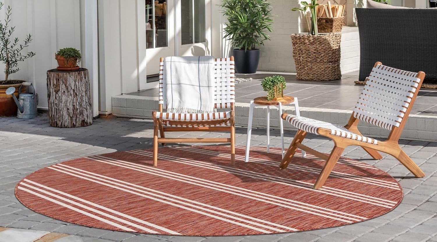 Rugs.com Jill Zarin Outdoor Collection Rug – 4' Round Rust Red Flatweave Rug Perfect for Kitchens, Dining Rooms