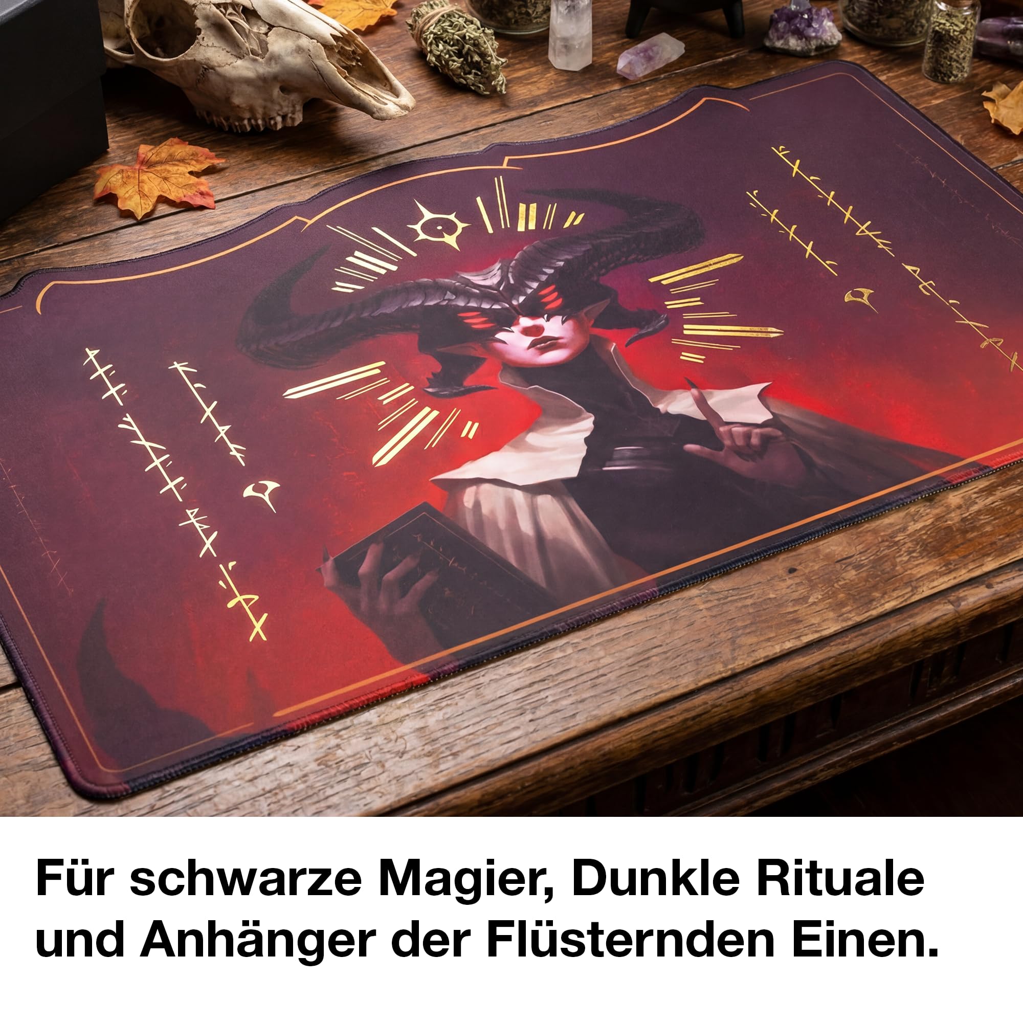 Alfies! The Whispering One MTG Spielmatte | Handgemaltes Artwork | Handgefoilte Gold-Details | In der EU entworfen | Individuelle Form | Für Magic MTG