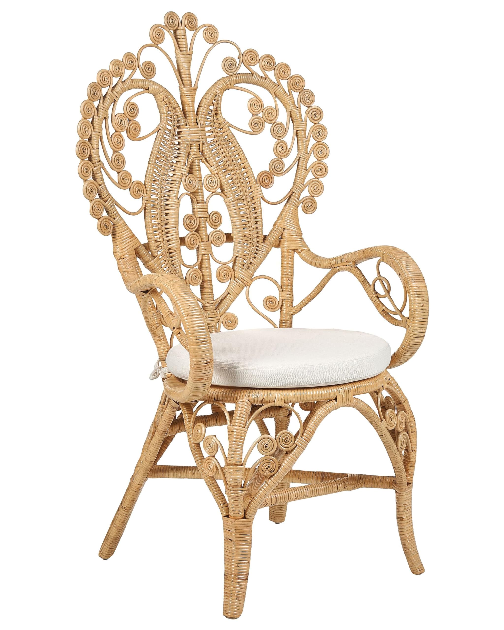 Beliani Pfauenstuhl aus Rattan natürlich/beige mit Kissen Indoor und Outdoor Carrara