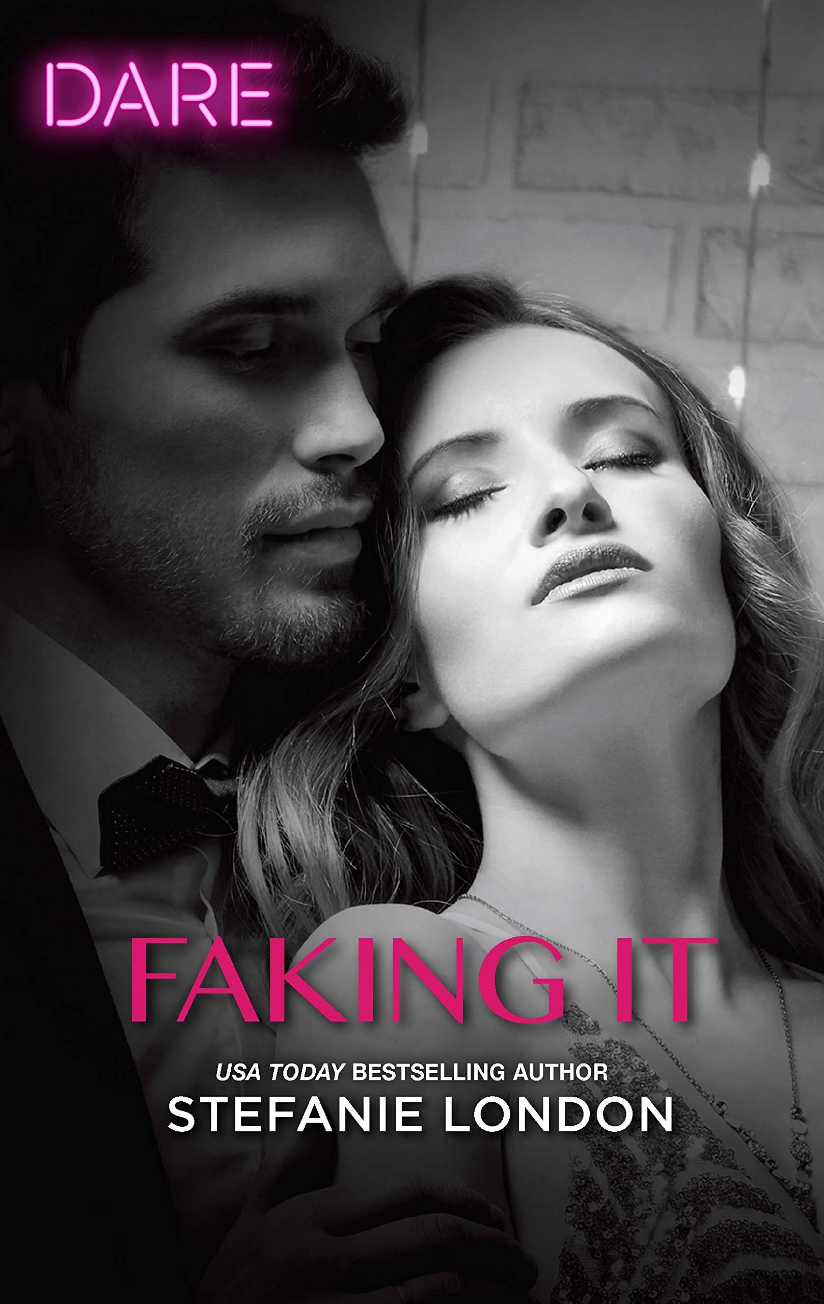 Buy Faking It: A Scorching Hot Romance – A Spicy Fake Relationship and Second Chance Contemporary Story (Close Quarters Book 1) — BookShops.in