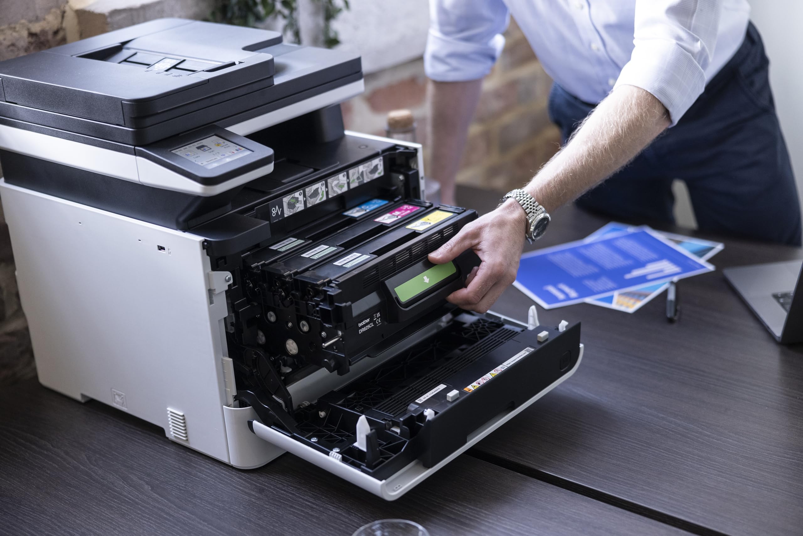 Brother DCPL8630CDW | Multifunzione Laser a Colori | 31 ppm| Stampa e Copia Fronte/Retro | Touchscreen da 8.8 cm| WiFi, LAN, USB | Inbox toner da 3.000 pag (Nero) e 1.800 pag (colori CMY)