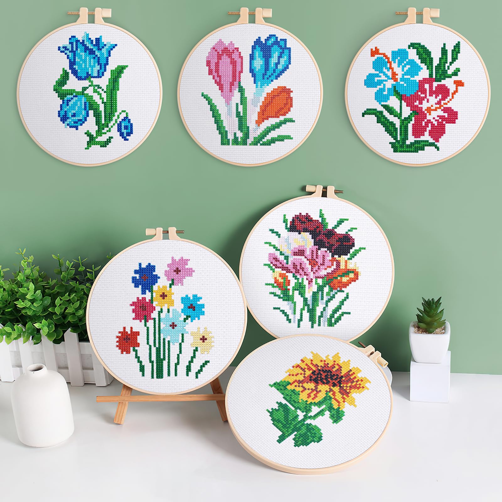 JSRQT 6 pezzi Fiori Kit Punto Croce per Principianti Adulti Bambini, Kit per Ricamo a Punto Croce Fatto a Mano per Amanti Fai da Te con Strumento, 2 Telai da Ricamo, Istruzioni, Ago e Filo