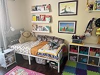 Review Image by Robin Robin