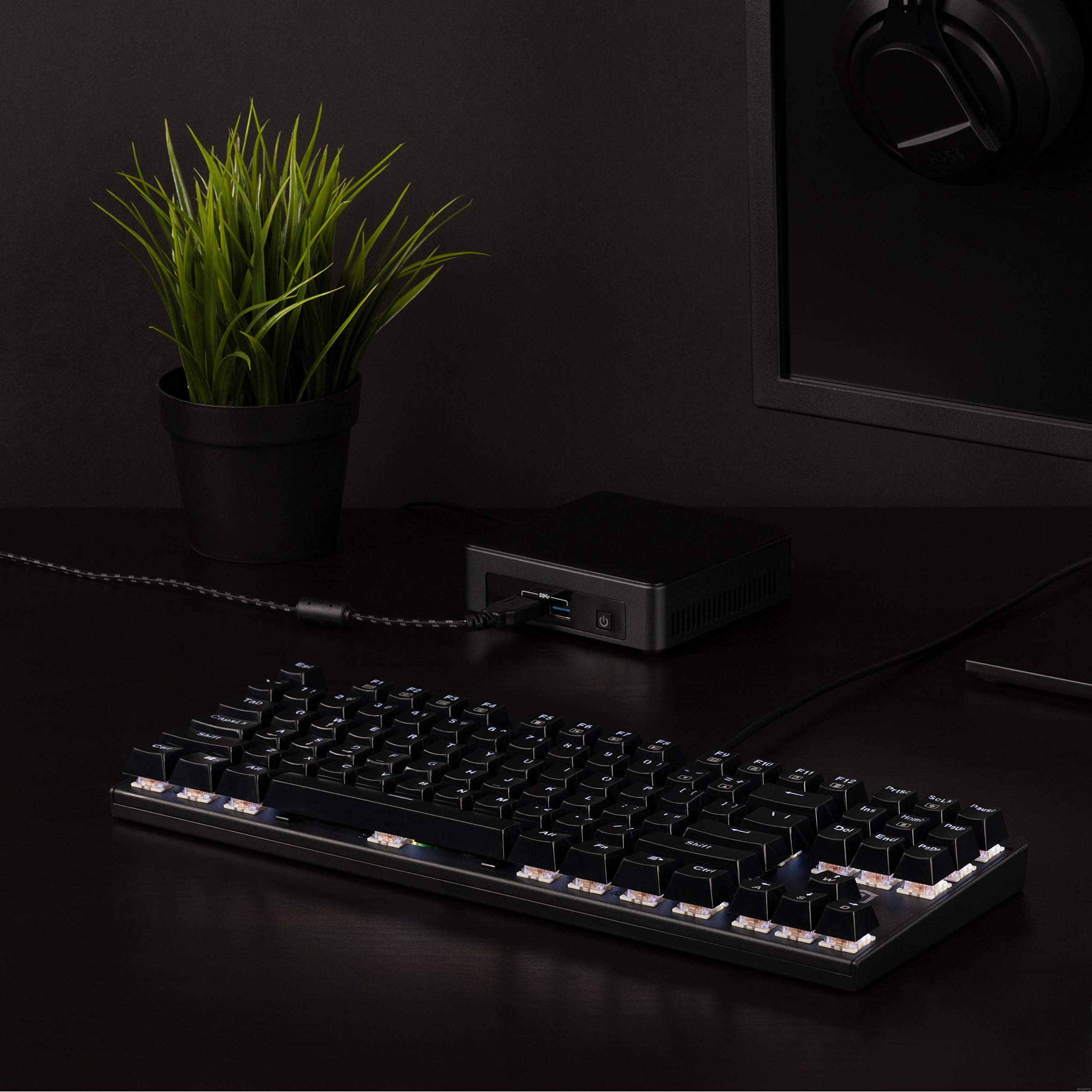 Plugable Performance Mechanical Gaming Keyboard Compact Tenkeyless