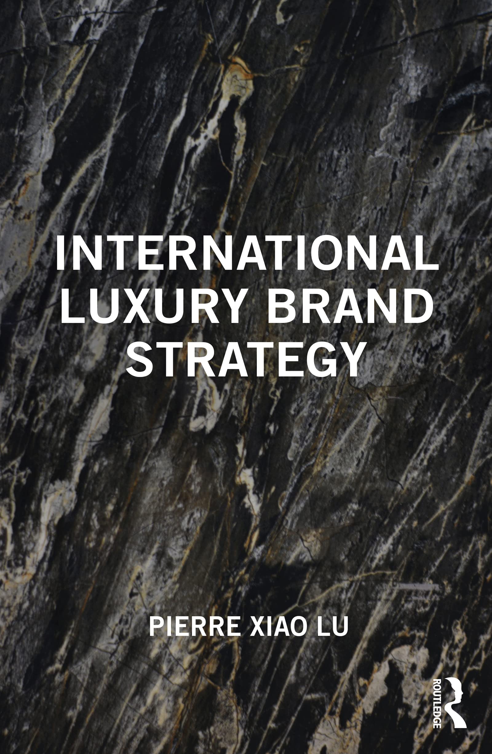 International Luxury Brand Strategy livre pour décoder le business de la mode
