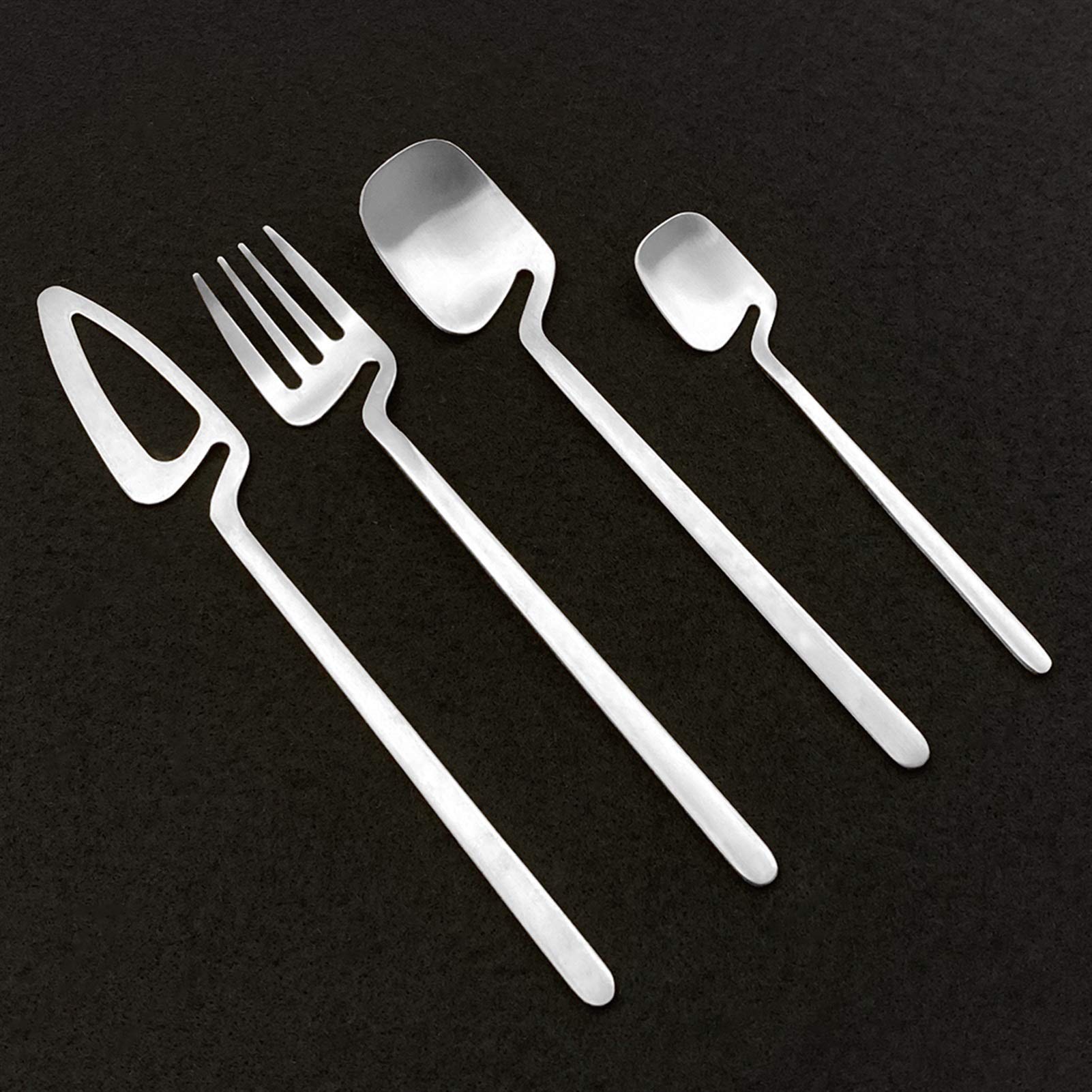 Schwarz Matte 24 stücke Besteck Besteck Set Edelstahl Geschirr Set Gabel Kaffee Löffel Besteck Set Küche Geschirr essgeschirr (Color : Silver)